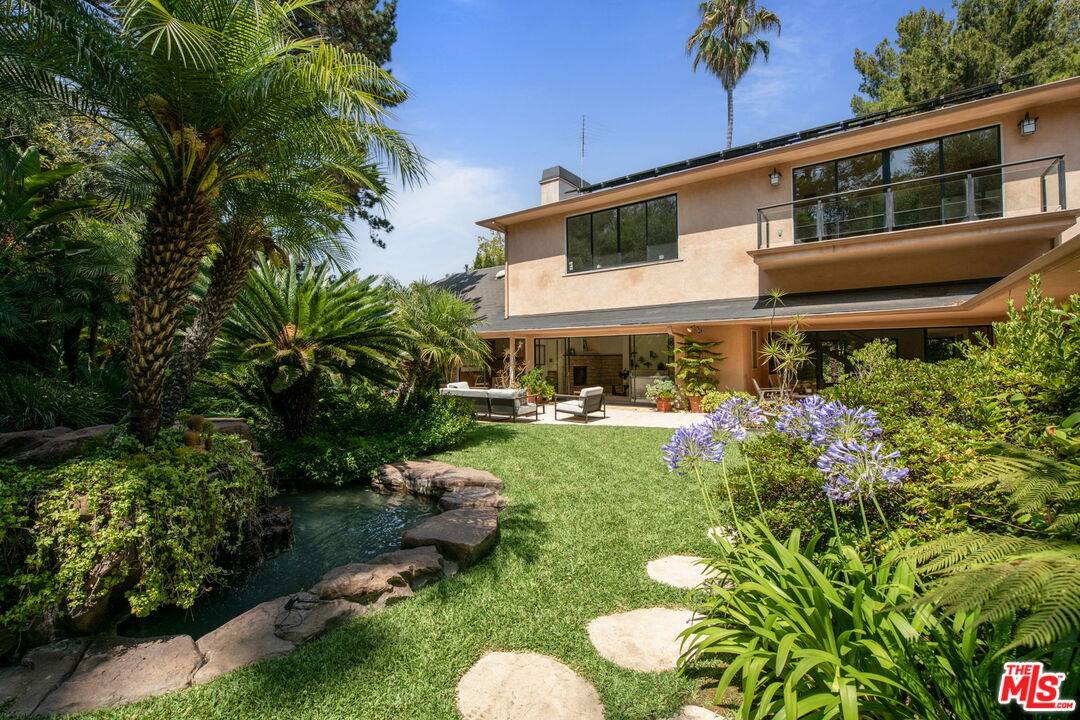 515   Warner Ave 5BR Westwood La