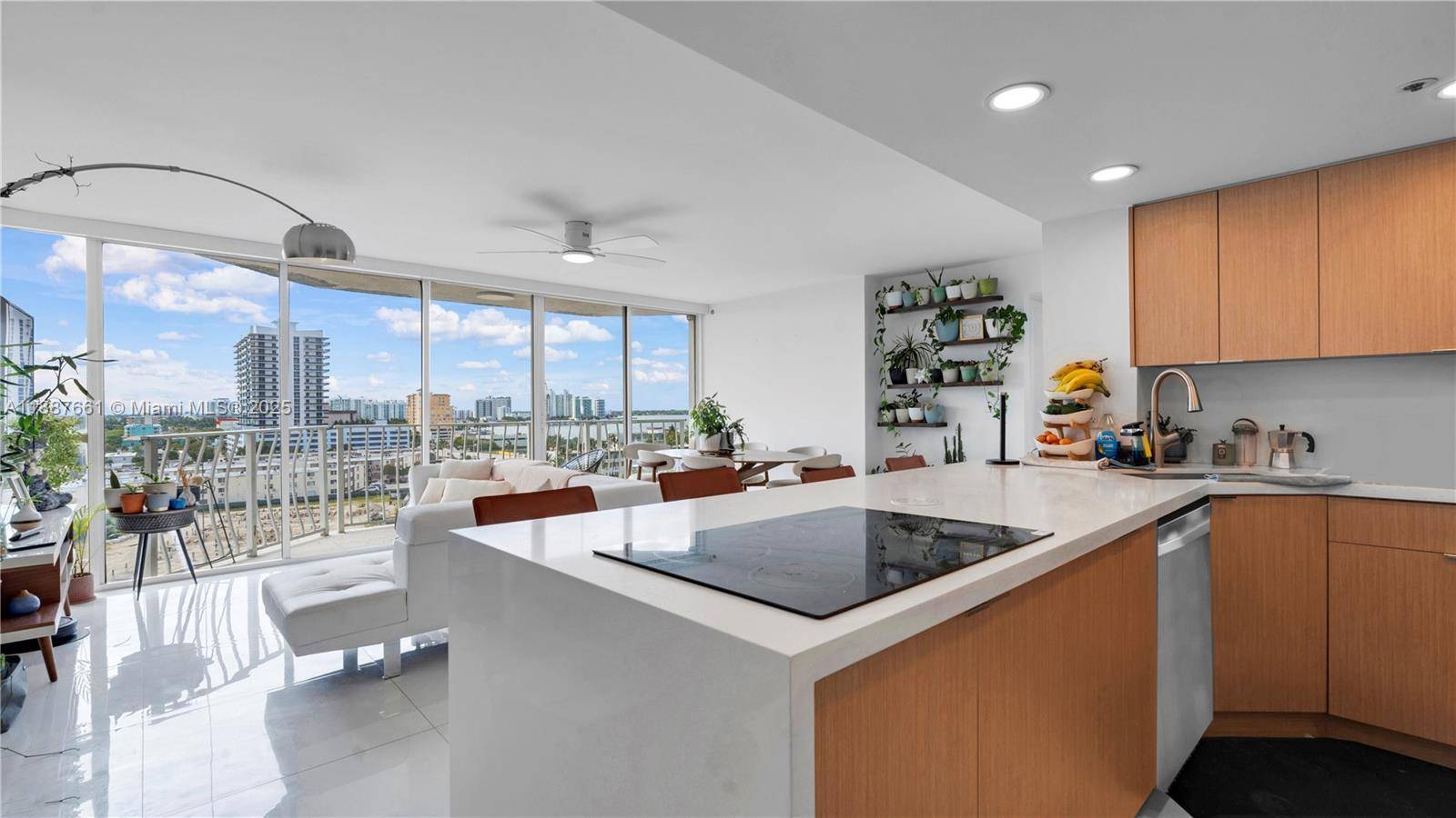 Experience waterfront living at its best !