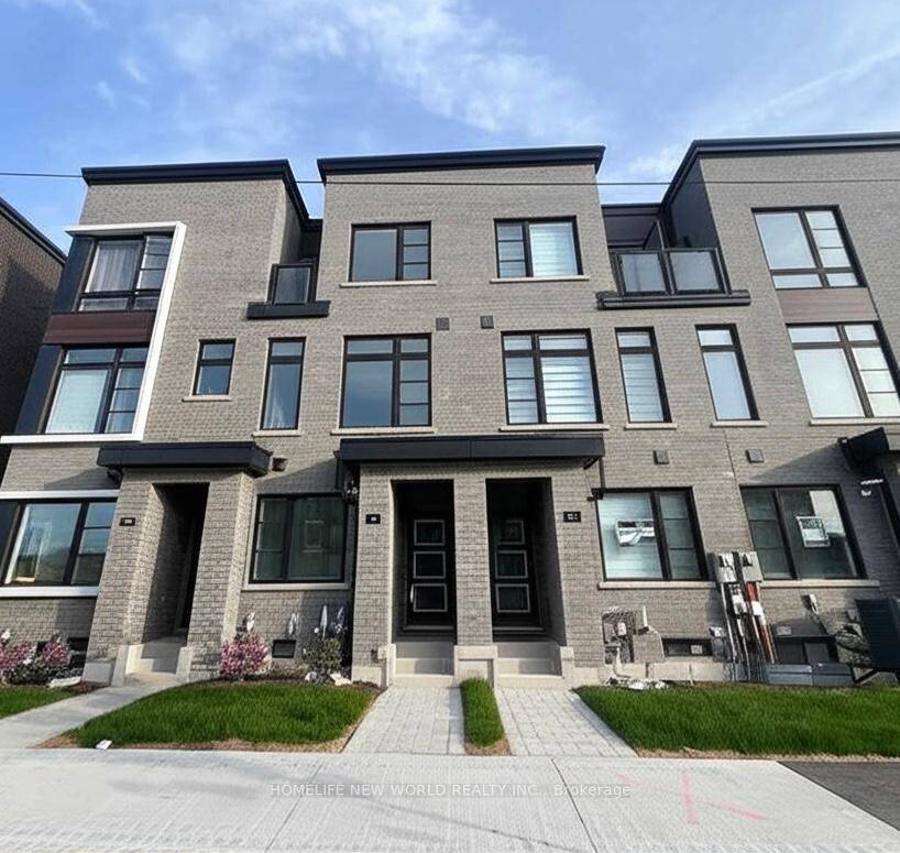 Very luxurious Upgraded and very bright three story freehold Townhouse.