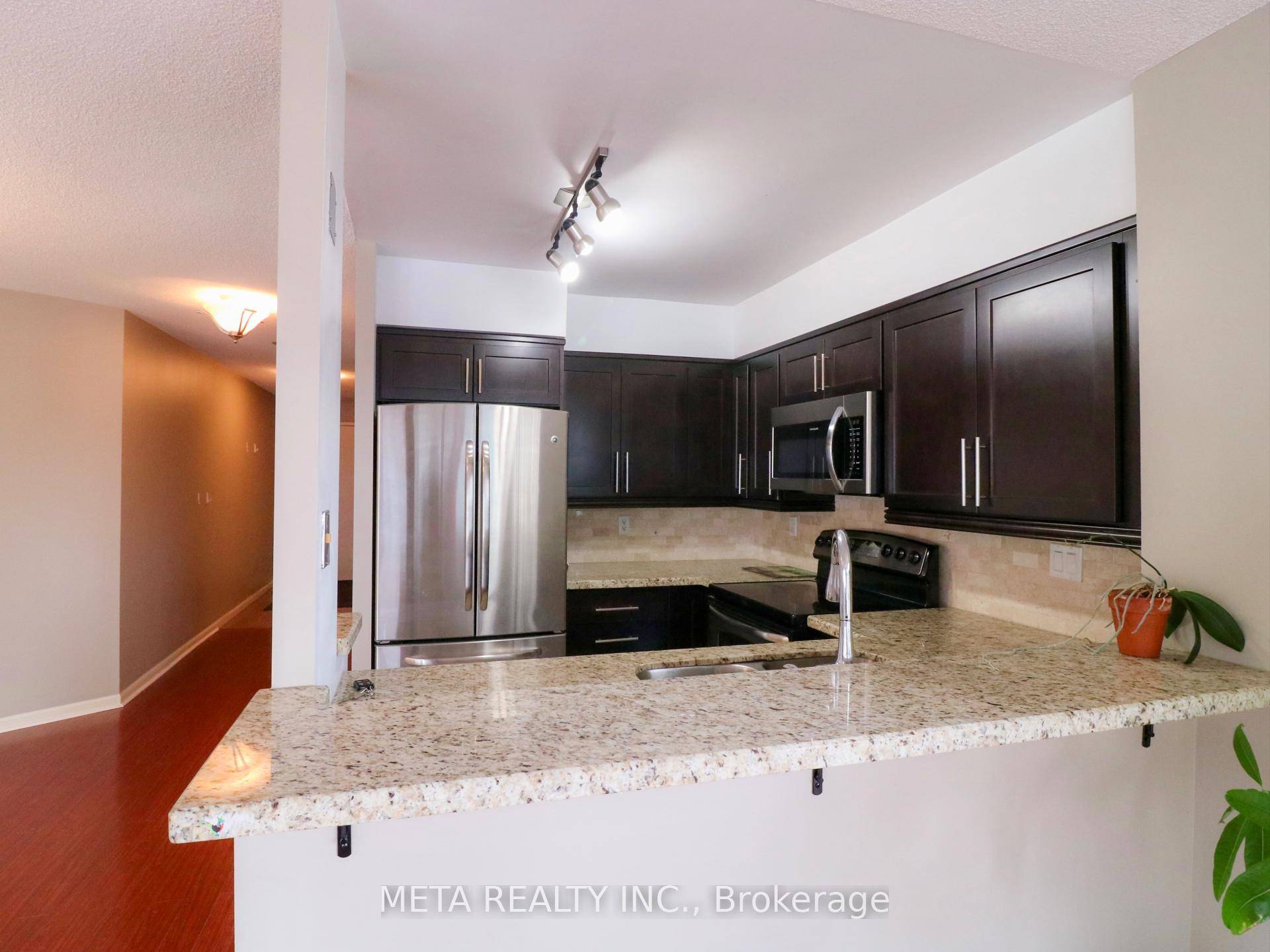 Rarely available 2 bedroom, 2 bathroom condo offers over 1, 000 sqft of space, giving you plenty of room to live and relax.