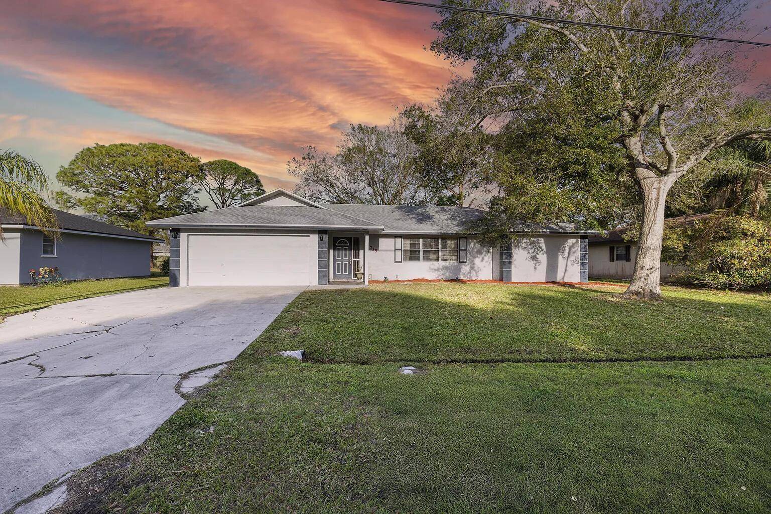 Move in ready. Three spacious bedrooms, 2 bathrooms with an expansive family room, vaulted ceilings totaling 1868 square feet 4 point inspection and wind mitigation completed 1 29 available for ...