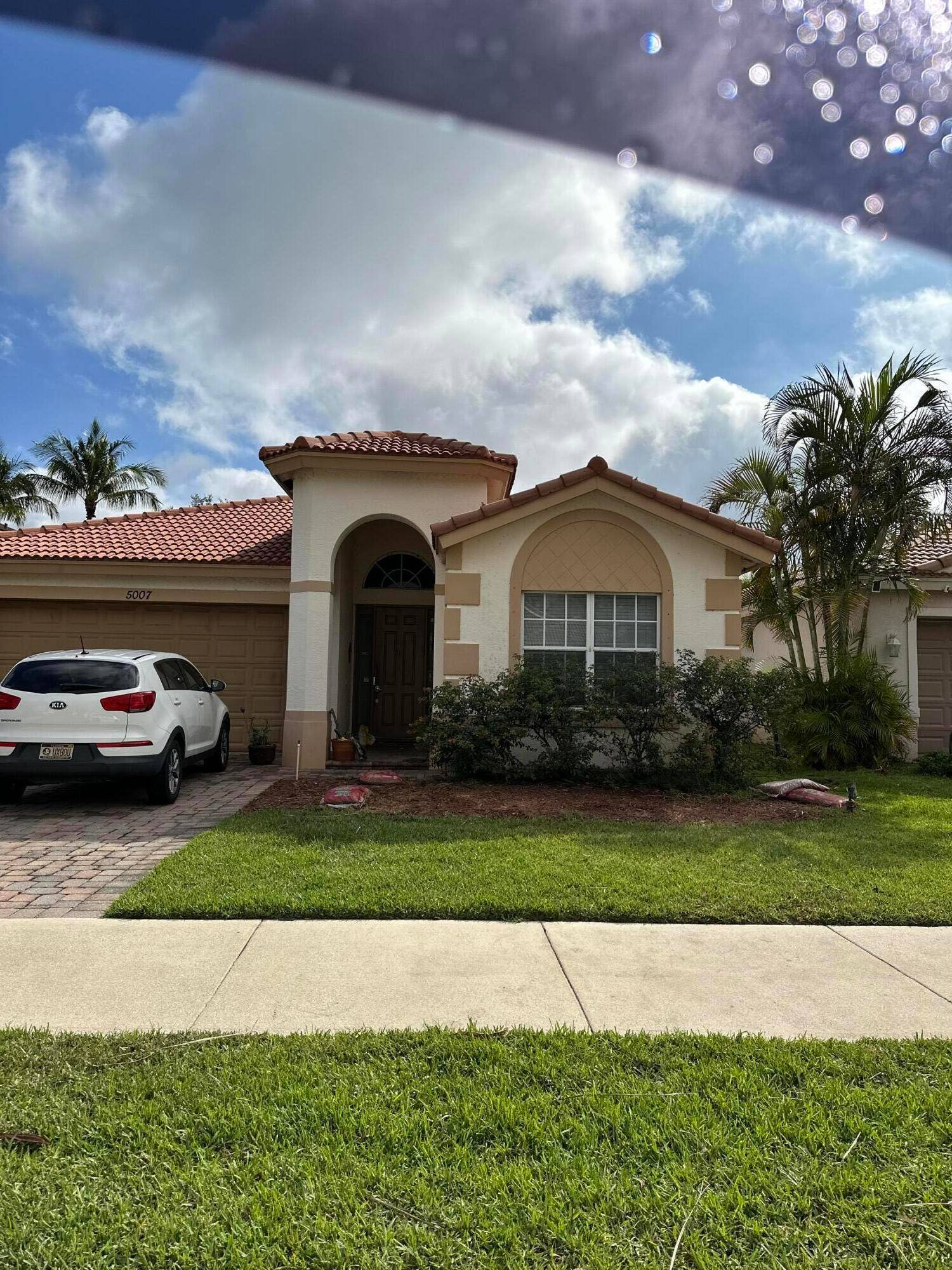 1 Story Avalon Model in Martins Crossing, Cul De Sac Street, Completely Painted Interior Walls Ceilings Doors and Trim, New Laminate Flooring in the Bedrooms, New Window Coverings, All New ...