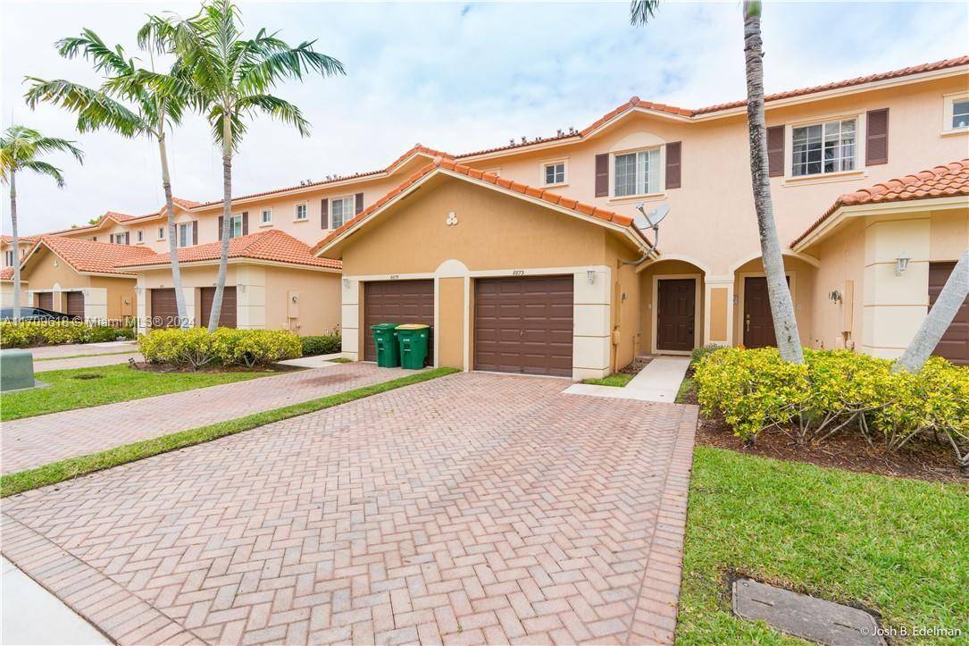 Discover your perfect home in this stunning waterfront residence !