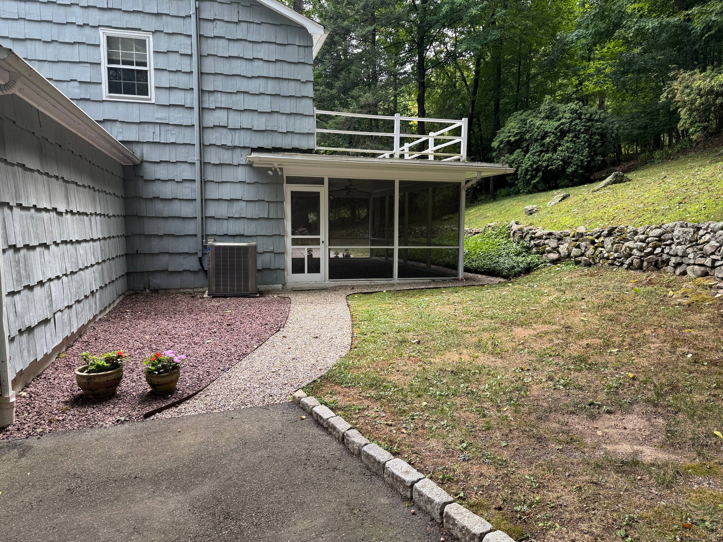 Beautiful colonial in a SOUTH WILTON CUL DE SAC location.