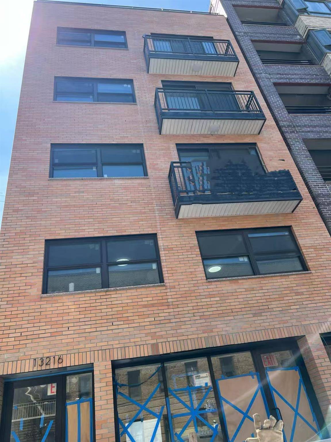 New 1 bedroom condo in Flushing, close to Supermarket, public transportations, Park.
