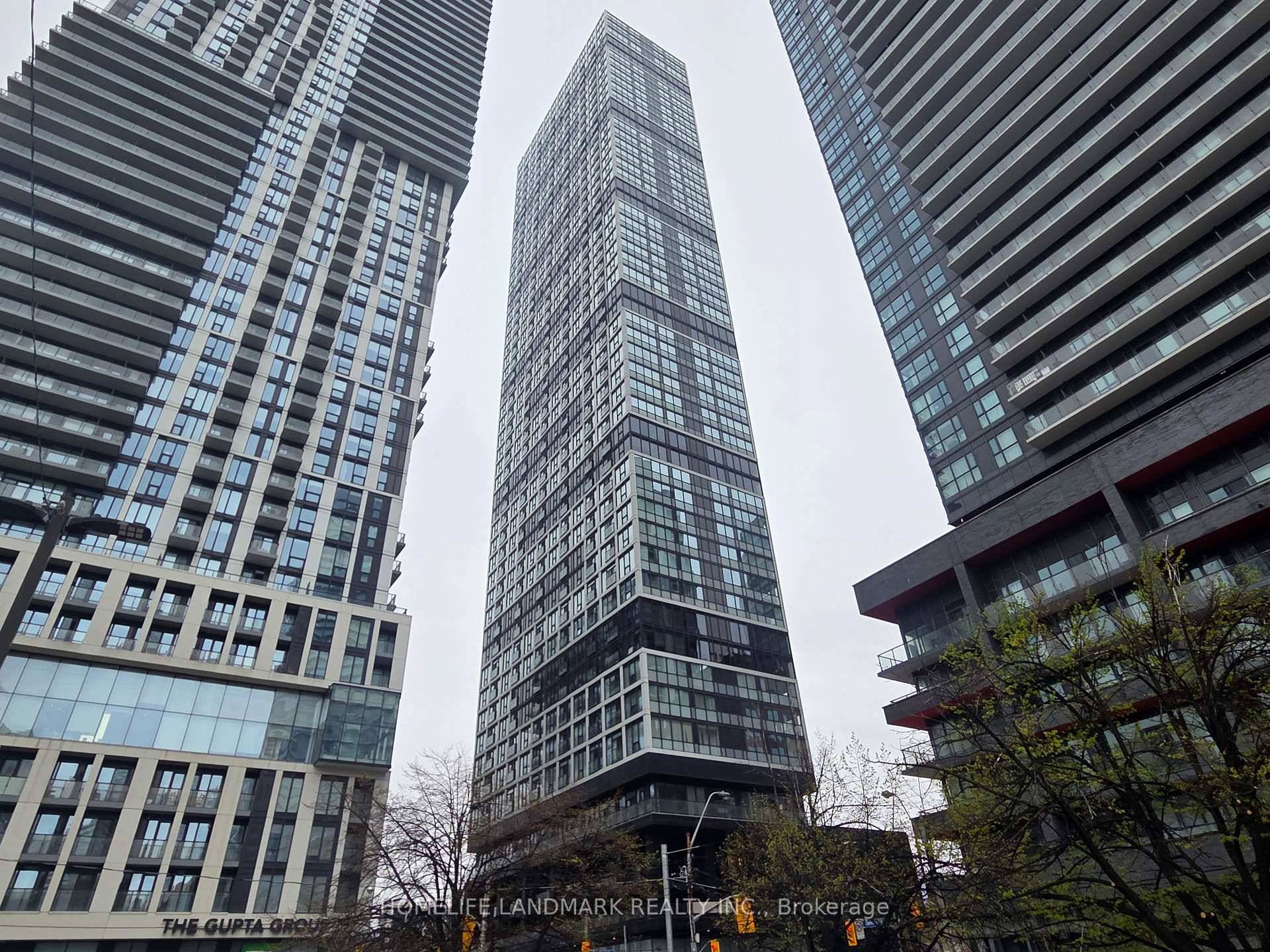 Great location in downtown Toronto !