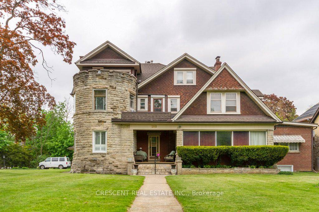 Spacious 3 bedroom second floor unit with plenty of natural light, ideal for families and working professionals alike.