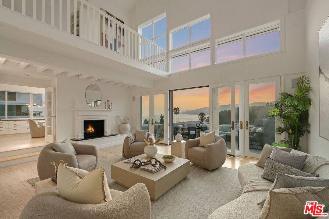 143 Ocean Avenue Ext 4BR Santa Monica La