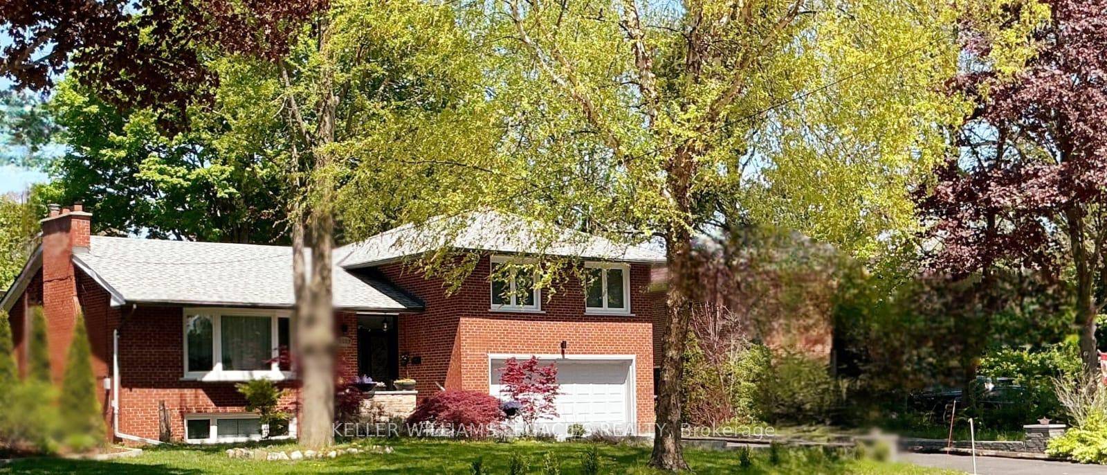 This beautifully renovated 4 bedroom, 3 bathroom detached home in prestigious Erindale offers a rare side split design, blending spacious living with modern upgrades.
