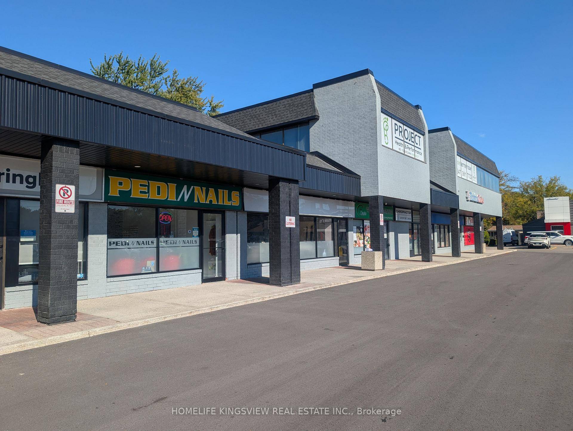 PRIME LOCATION in a Crowded Shopping Centre Clarkson Village Shopping Centre Being Managed by RioCan !