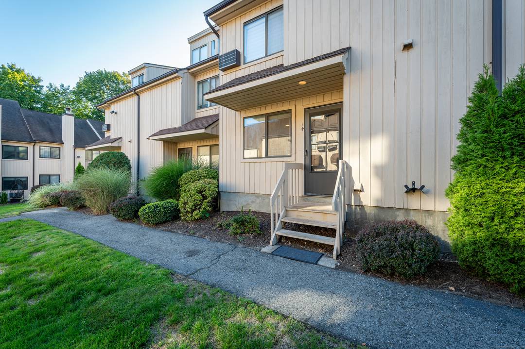 Tucked Away Gem in a Sought After Community Move right in and enjoy this charming townhouse offering comfort, style, and convenience.