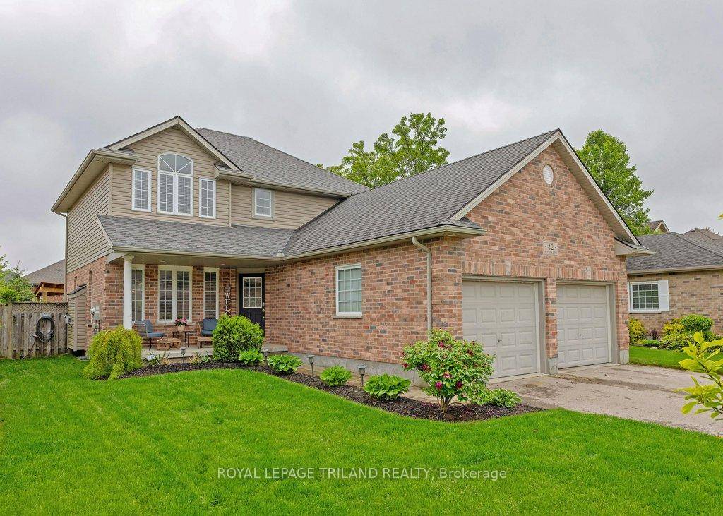 If you've been looking for the ideal home for your family, this 2 storey home nestled in the sought after community of Dorchester is ready to welcome you with its ...