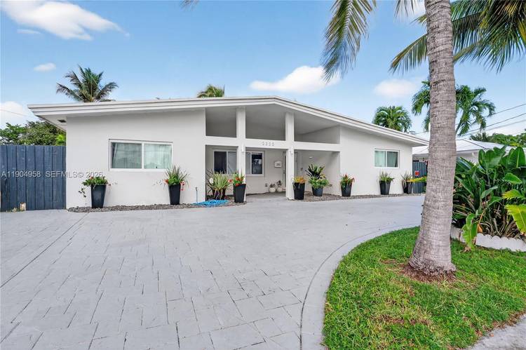 Best price, inside Enchanted Lakes guard gated community, the waterway is ocean access.