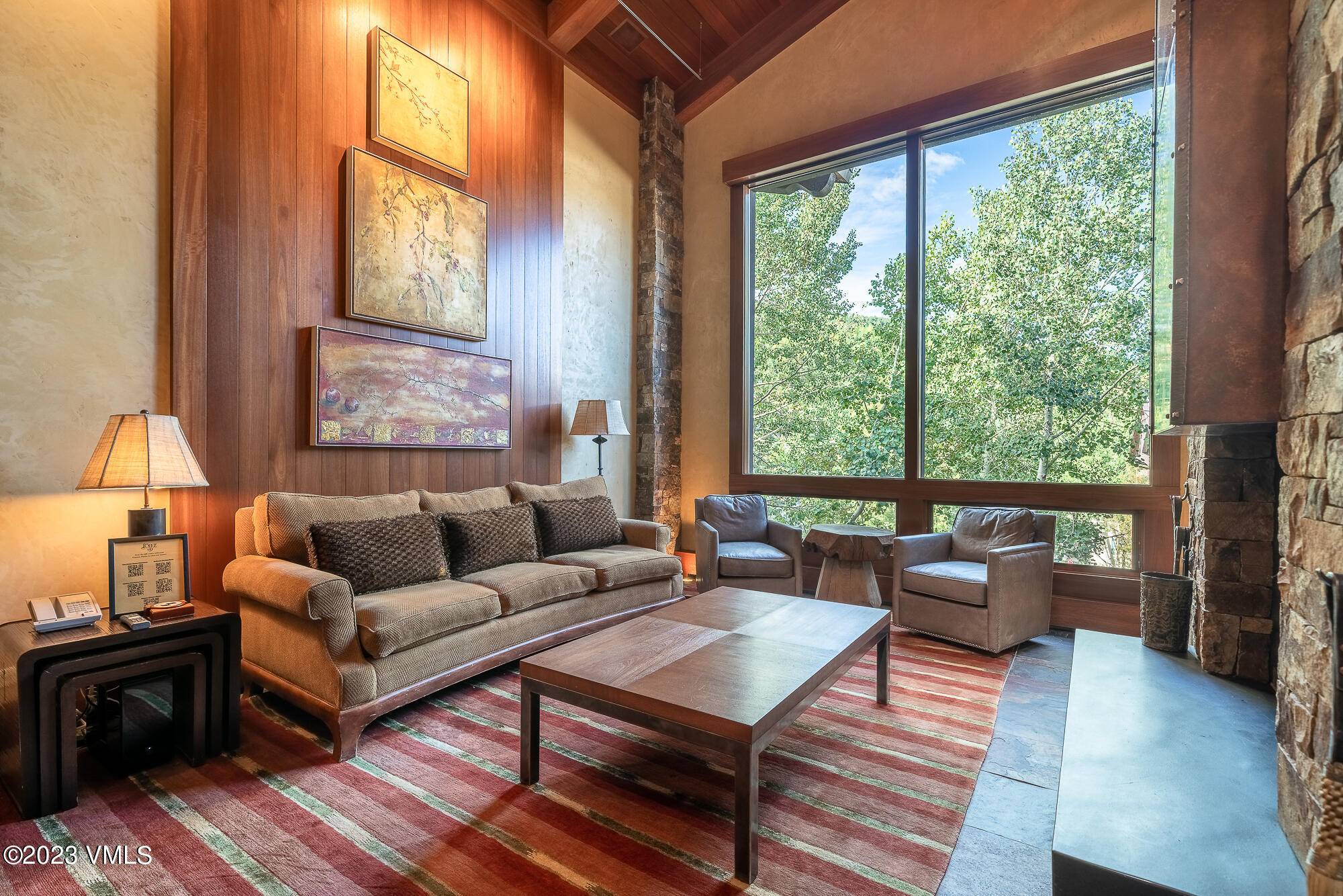 This condominium is an oasis of tranquility.