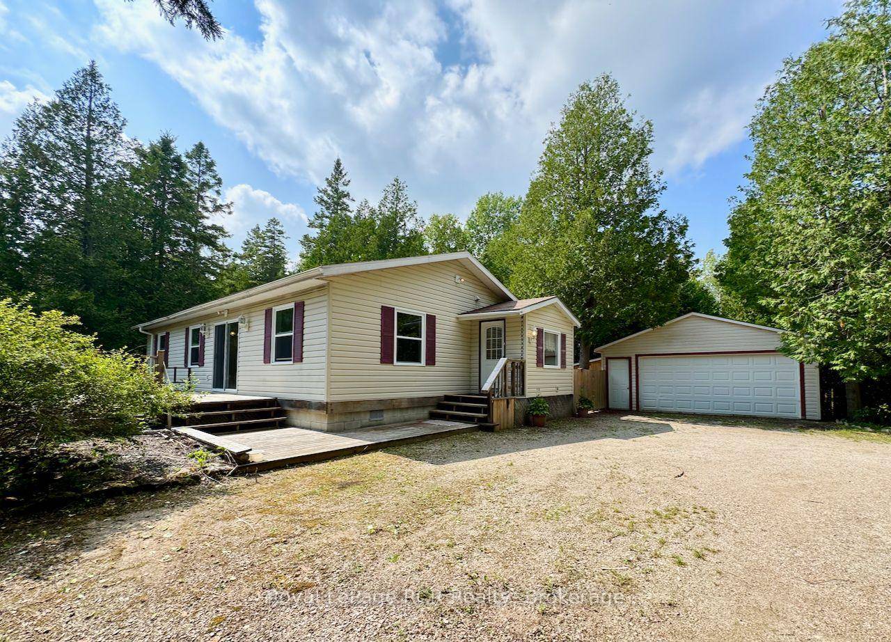 Enjoy Easy Living in the Country on your own very private 5 ACRE property !
