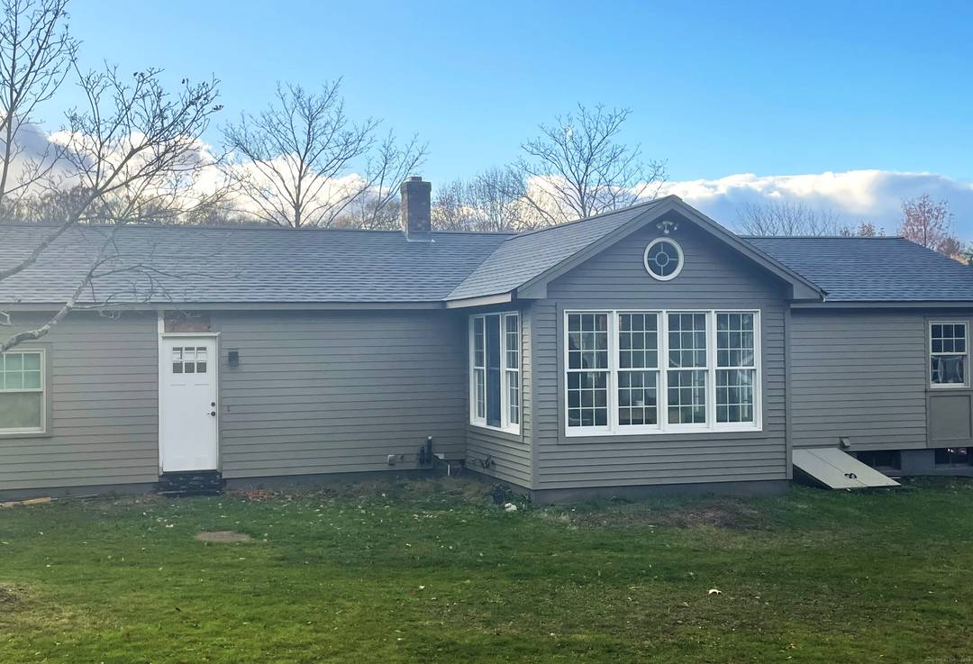 Welcome to this tastefully updated ranch with 2 Bedrooms plus separate office sunroom in the desirable Westfield section of Middletown.