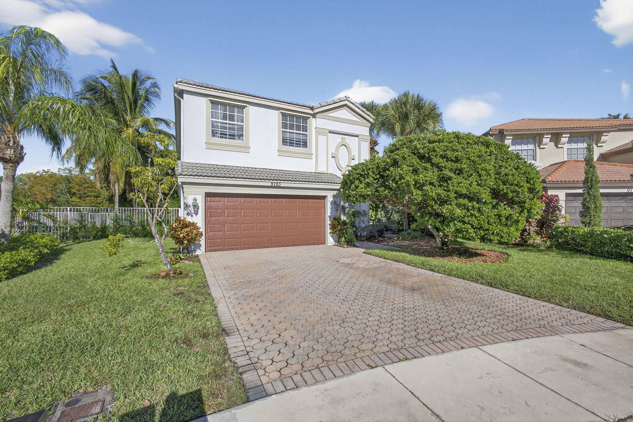 Stunning 5 bedroom, 2. 5 bath home in the prestigious Olympia community of Wellington !