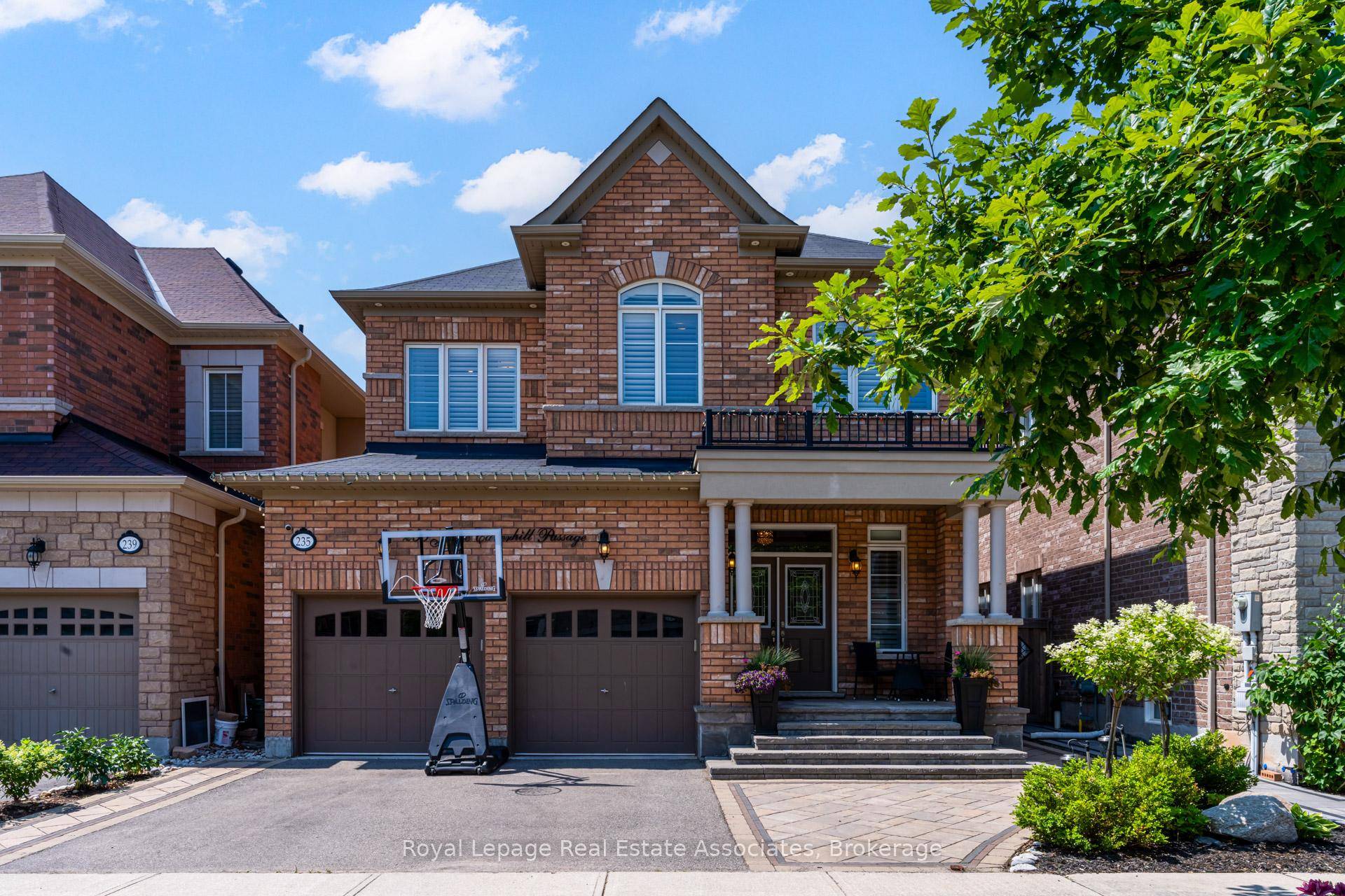 Welcome to this fully upgraded 4 bedroom, 4 1 bathroom detached home located on a quiet street in The Preserve, one of Oakville's most desirable and family friendly neighbourhoods.