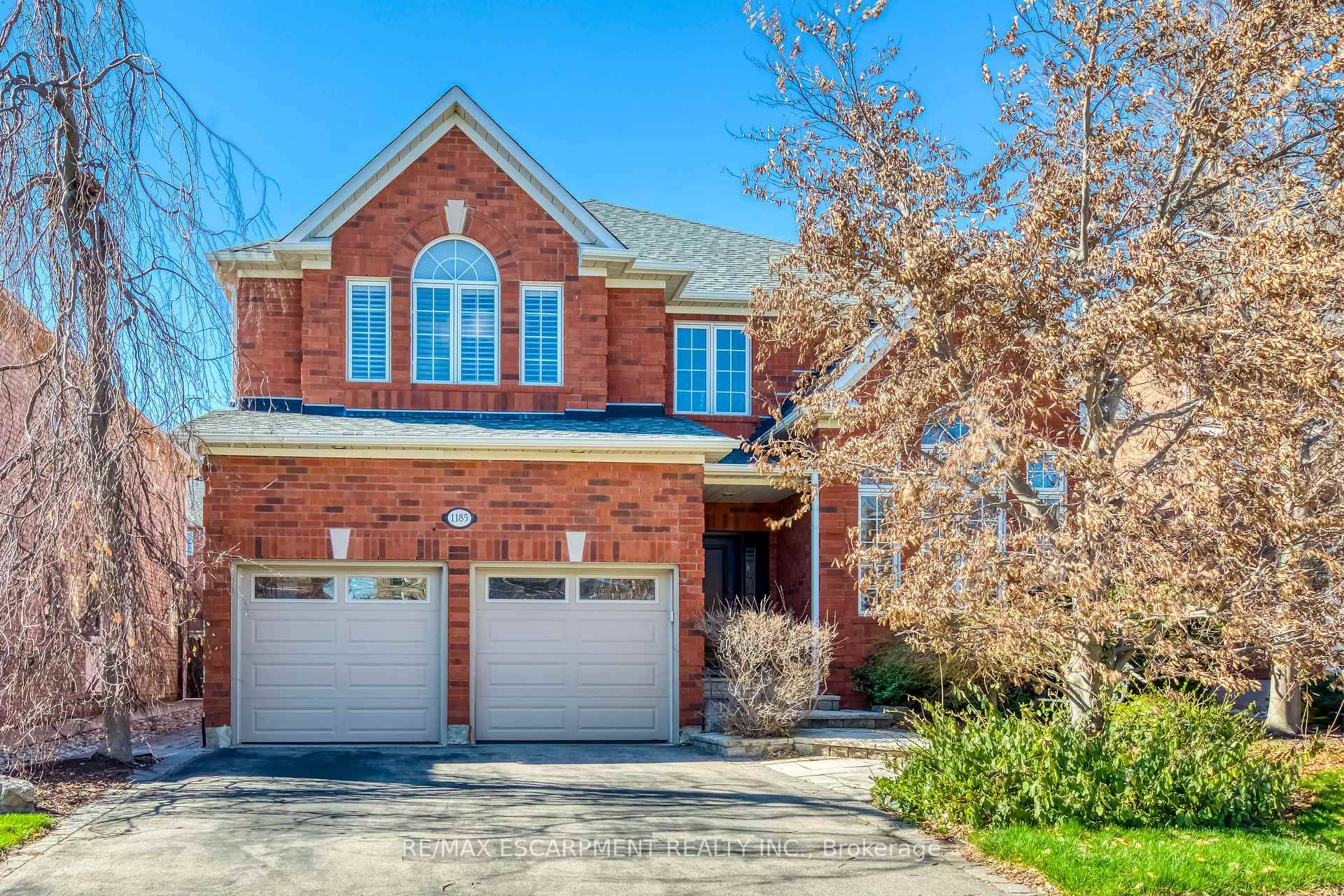 Stunning 4 1 Bed, 4 Bath Detached Home in Prestigious Joshua Creek, Oakville.