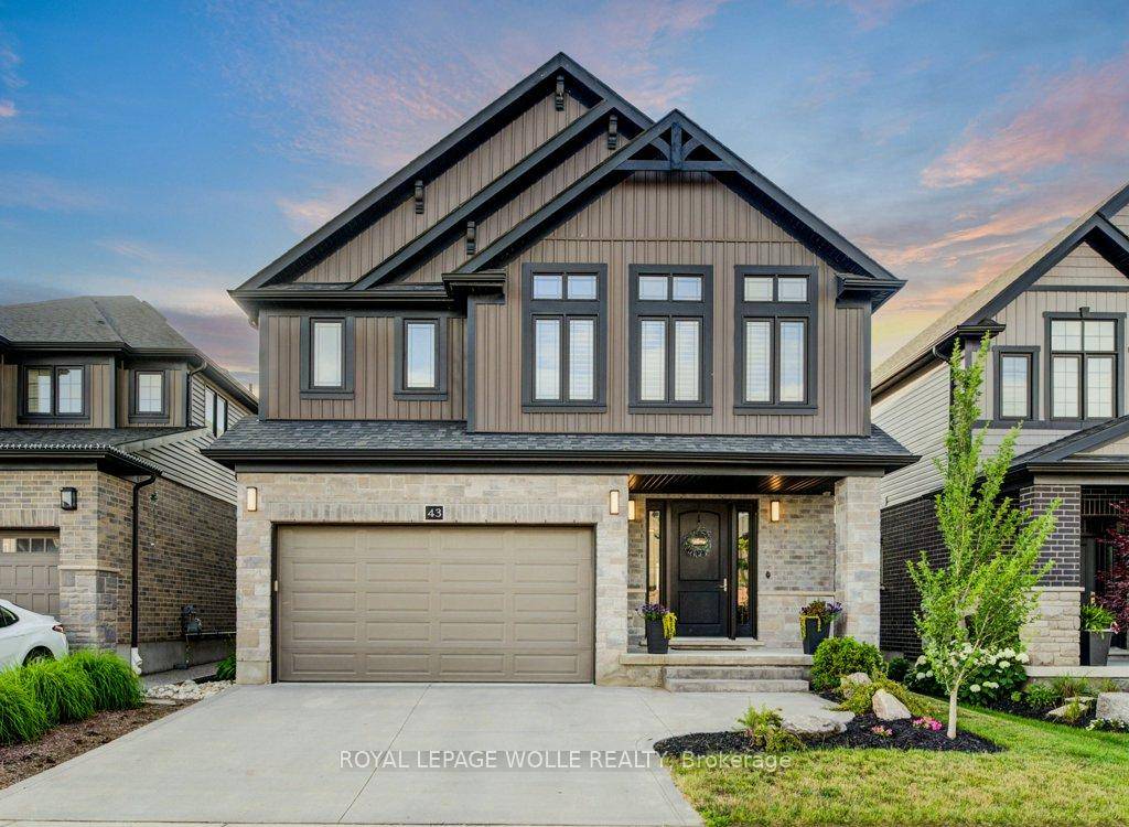Welcome to Your Dream Home in Prestigious Kiwanis Park !