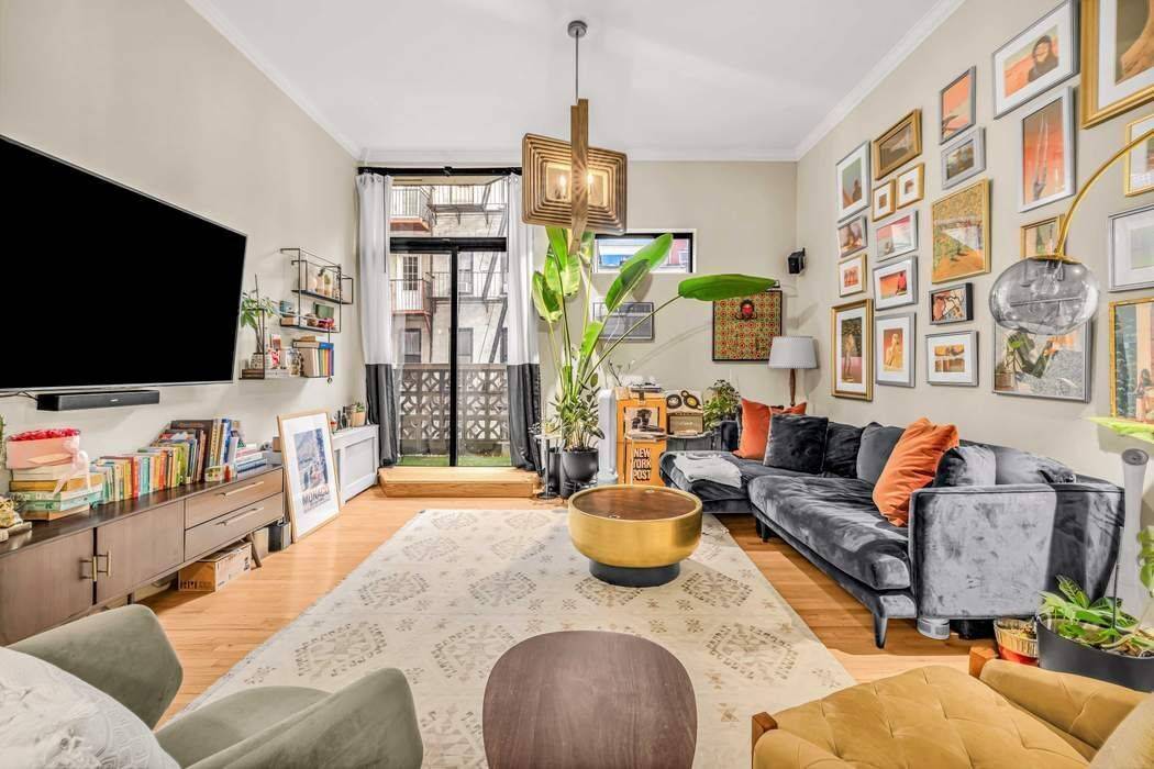 Expansive 3 Bed, 2 Bath Loft at Penny Lane Available August Spacious and fully renovated convertible 3 bedroom, 2 bath loft in the full service Penny Lane co op in ...