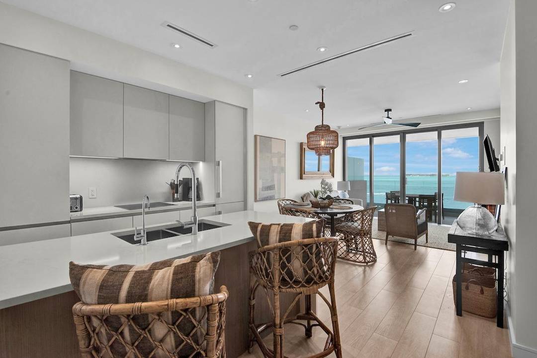 GOLDWYNN Condo Cable-Beach New-Providence