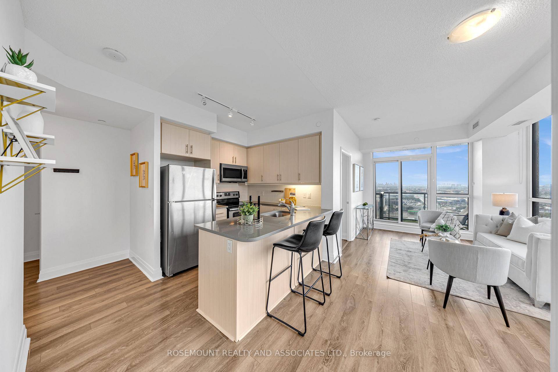 Welcome to 15 Zorra St Unit 1909, a stunning 777 sq ft condo on the 19th floor offering breathtaking views of the water, sunsets, and the Mississauga skyline.