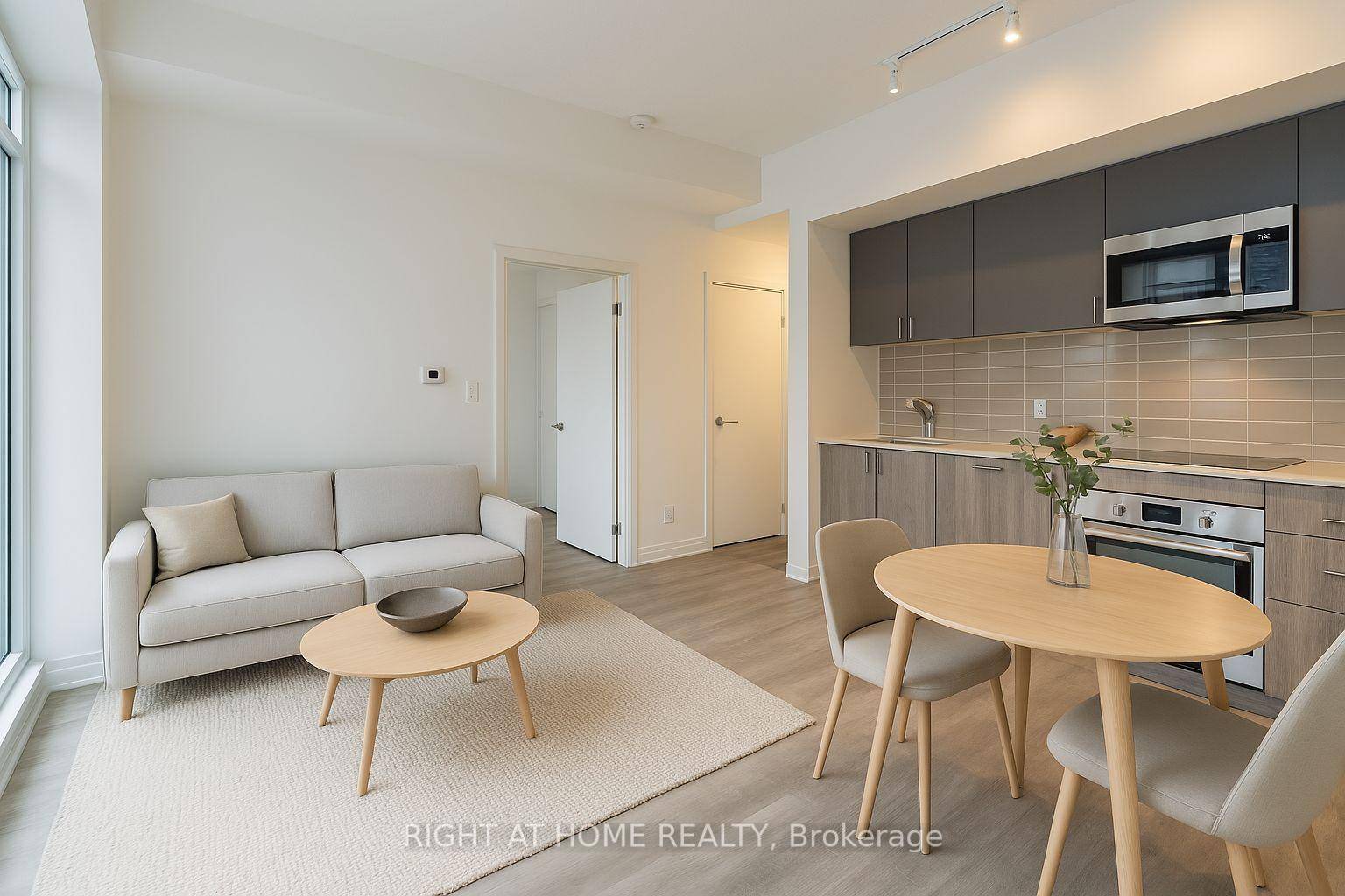 Step into contemporary luxury at Gallery Square Condos with this brand new 2 bed, 2 full bath gem.