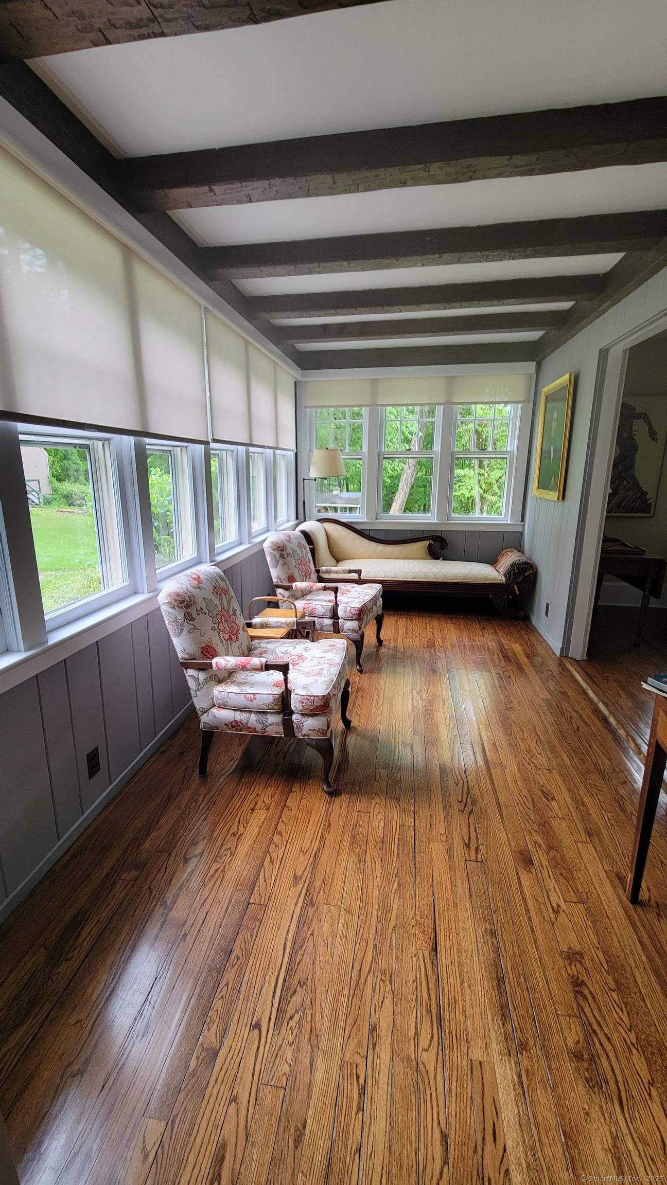 FLEXIBLE FURNISHED available starting June 2026.