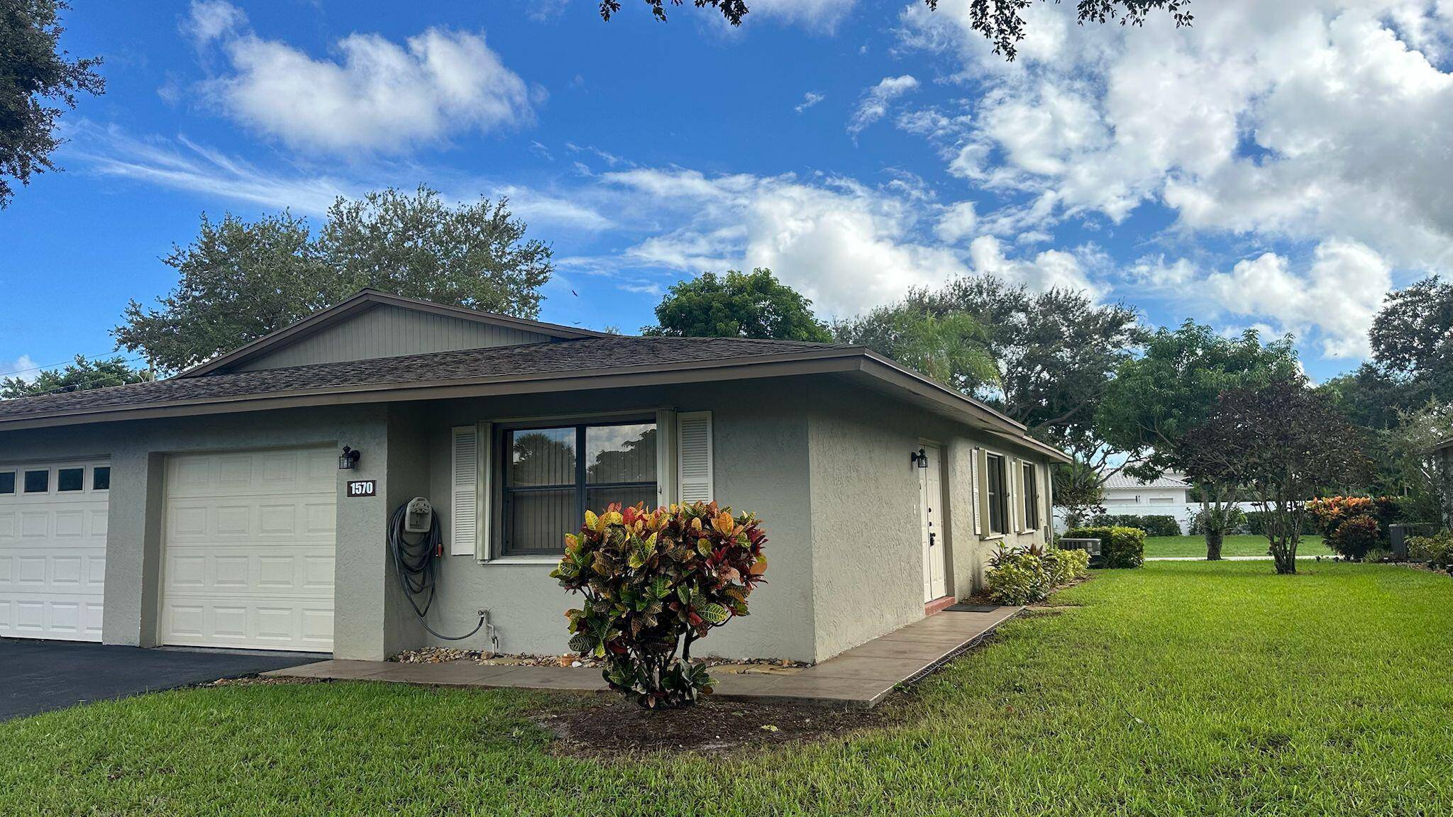 Welcome to Chanteclair Villas, a hidden gem, quiet and pet friendly 55 community in Boynton Beach.