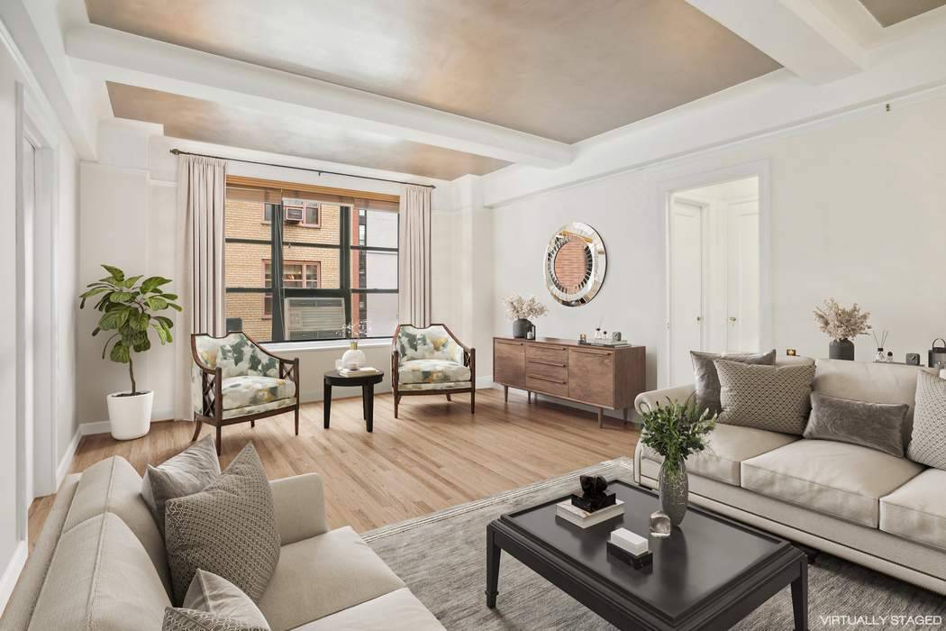 Extraordinary Prewar Gramercy Gem Welcome to this beautifully renovated prewar one bedroom home at the renowned Gramercy House.