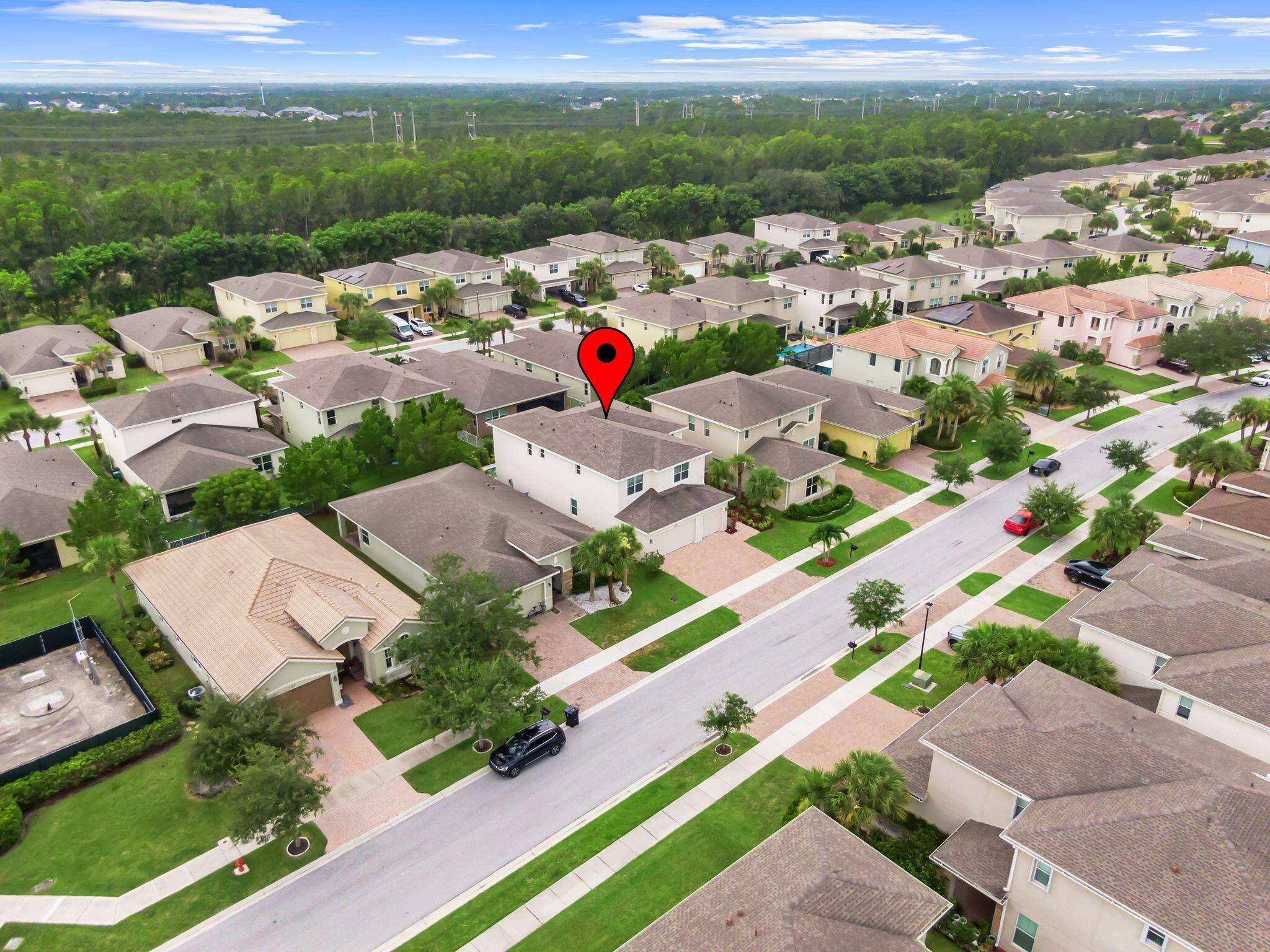Five Bedroom Home Spacious Flexible w An Option For SIX !