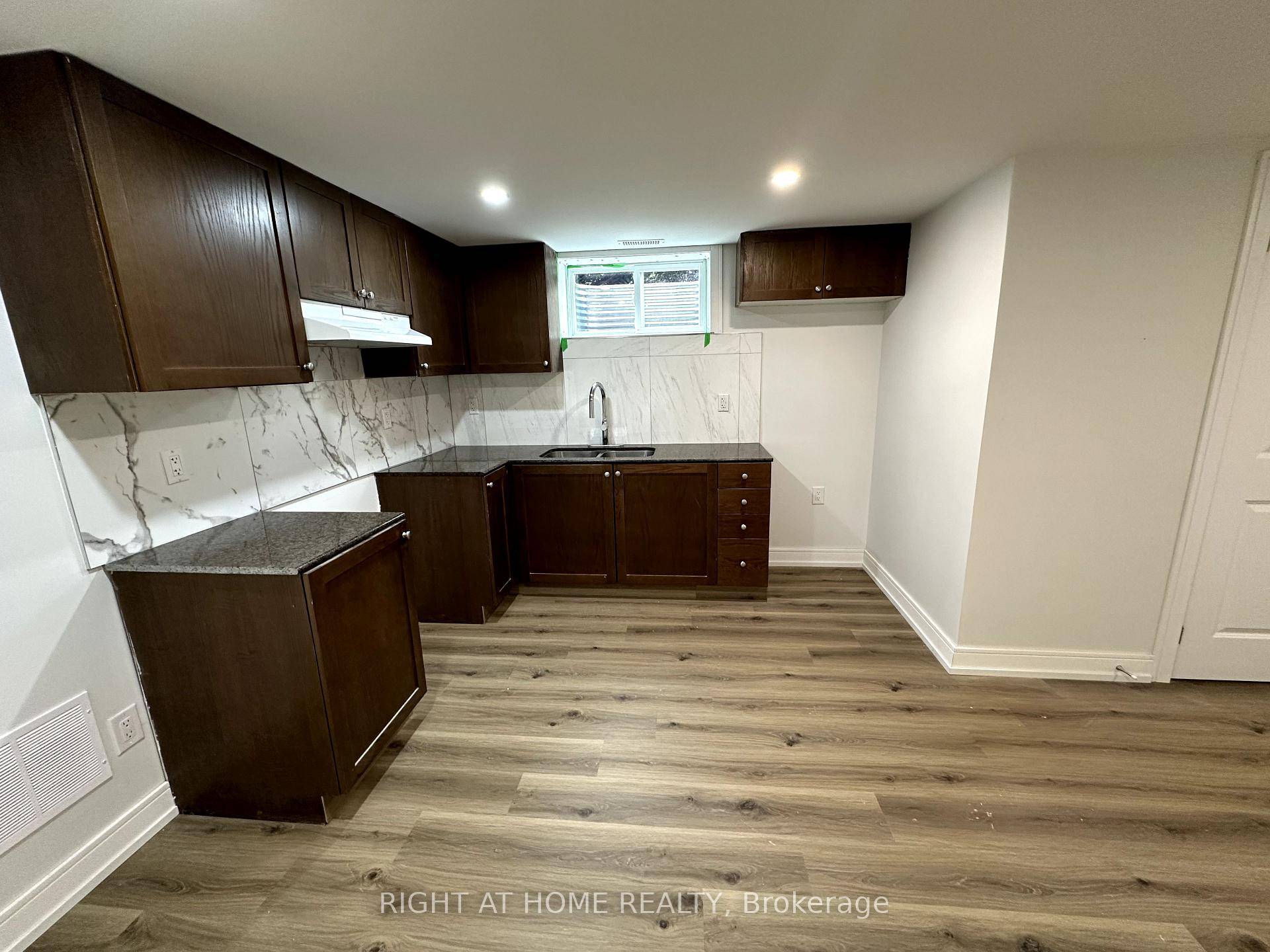 Spacious 2 Bedroom Unit Updated Lower Unit amp ; Move In Ready.