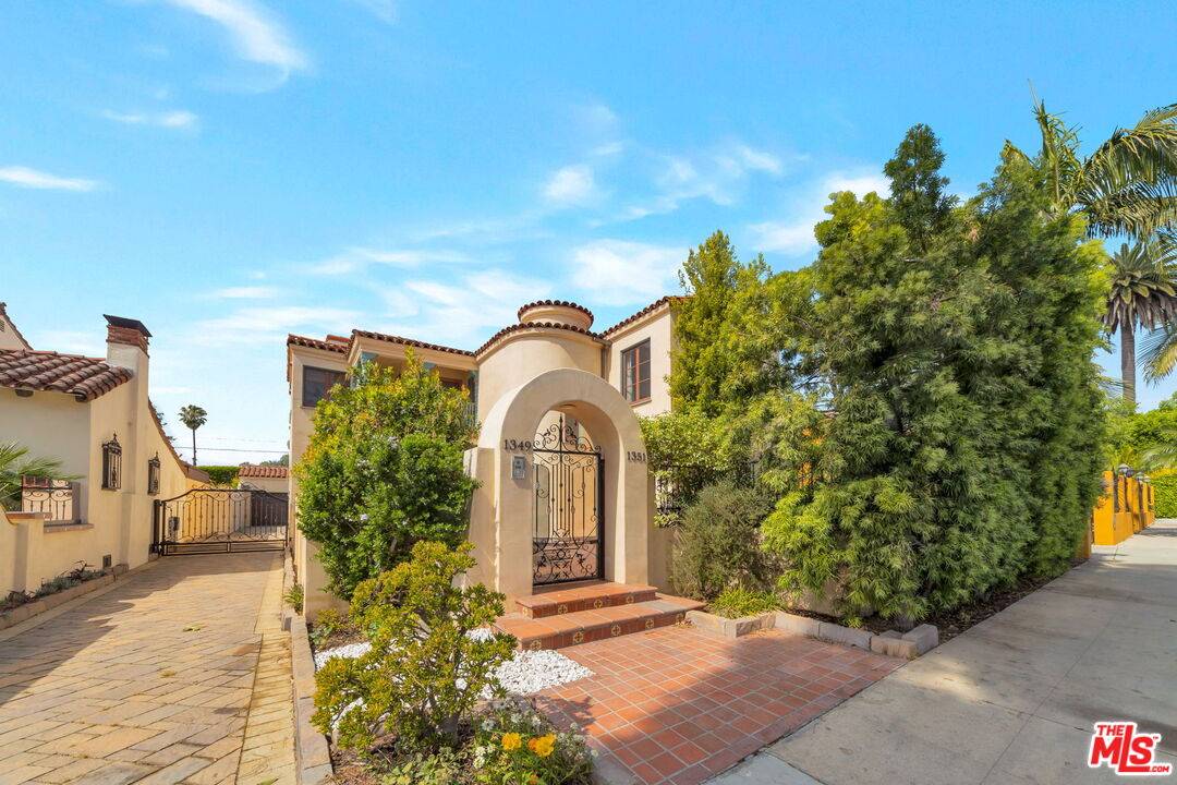 1349 Meadowbrook Ave 3BR La