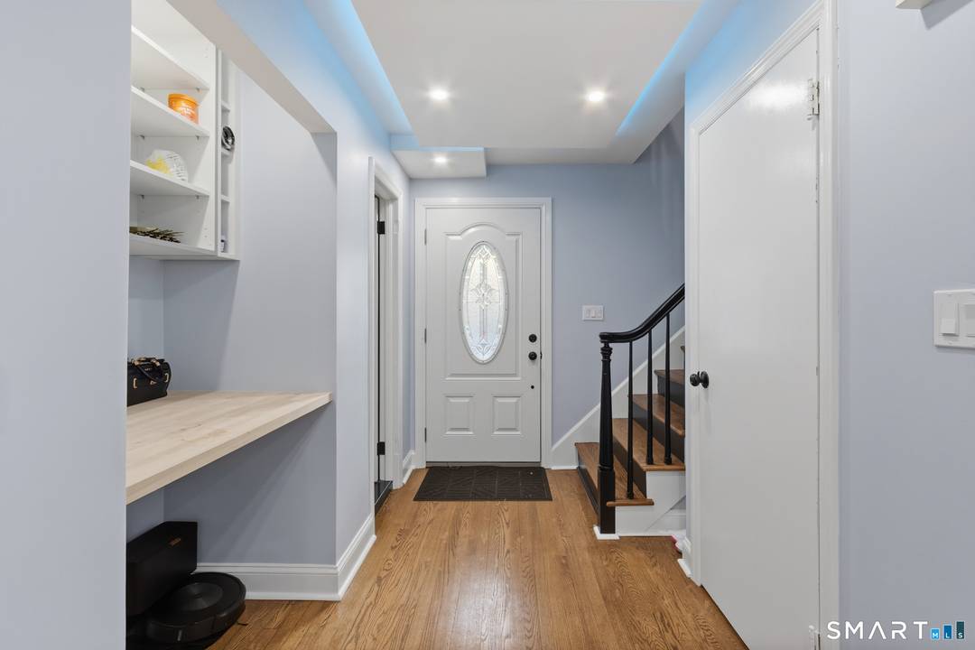 Charming Colonial on Nearly One Acre !