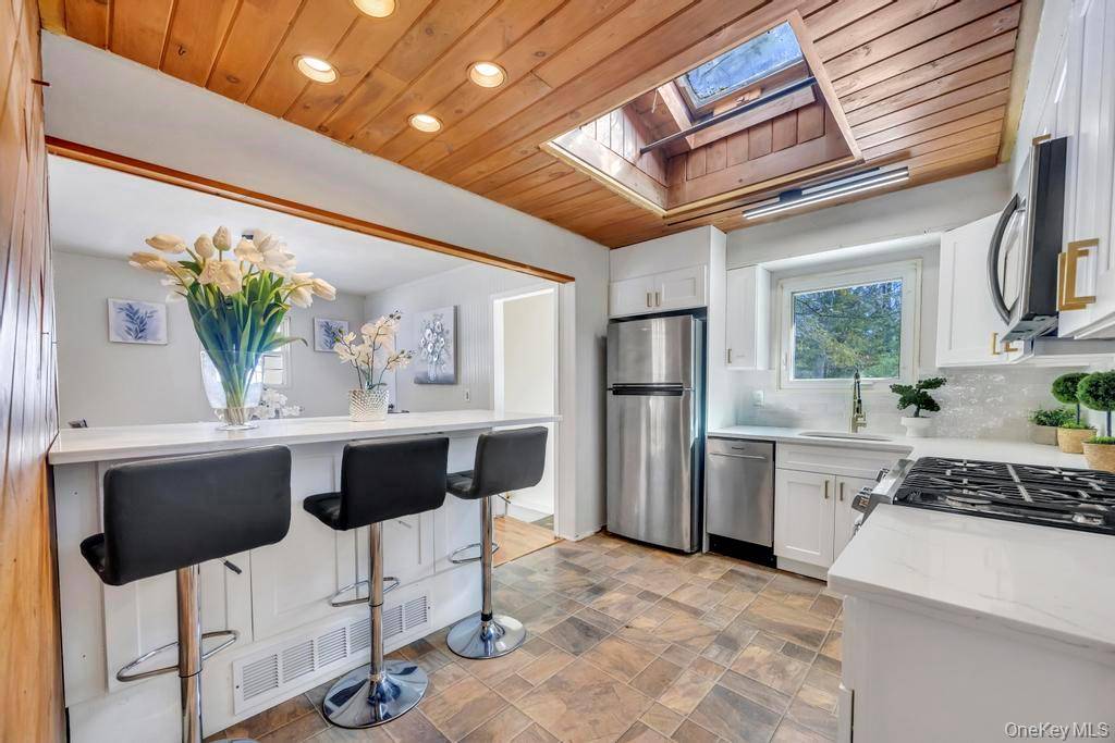 Welcome to 1175 Old Nichols Road, a 3 bedroom, 1.