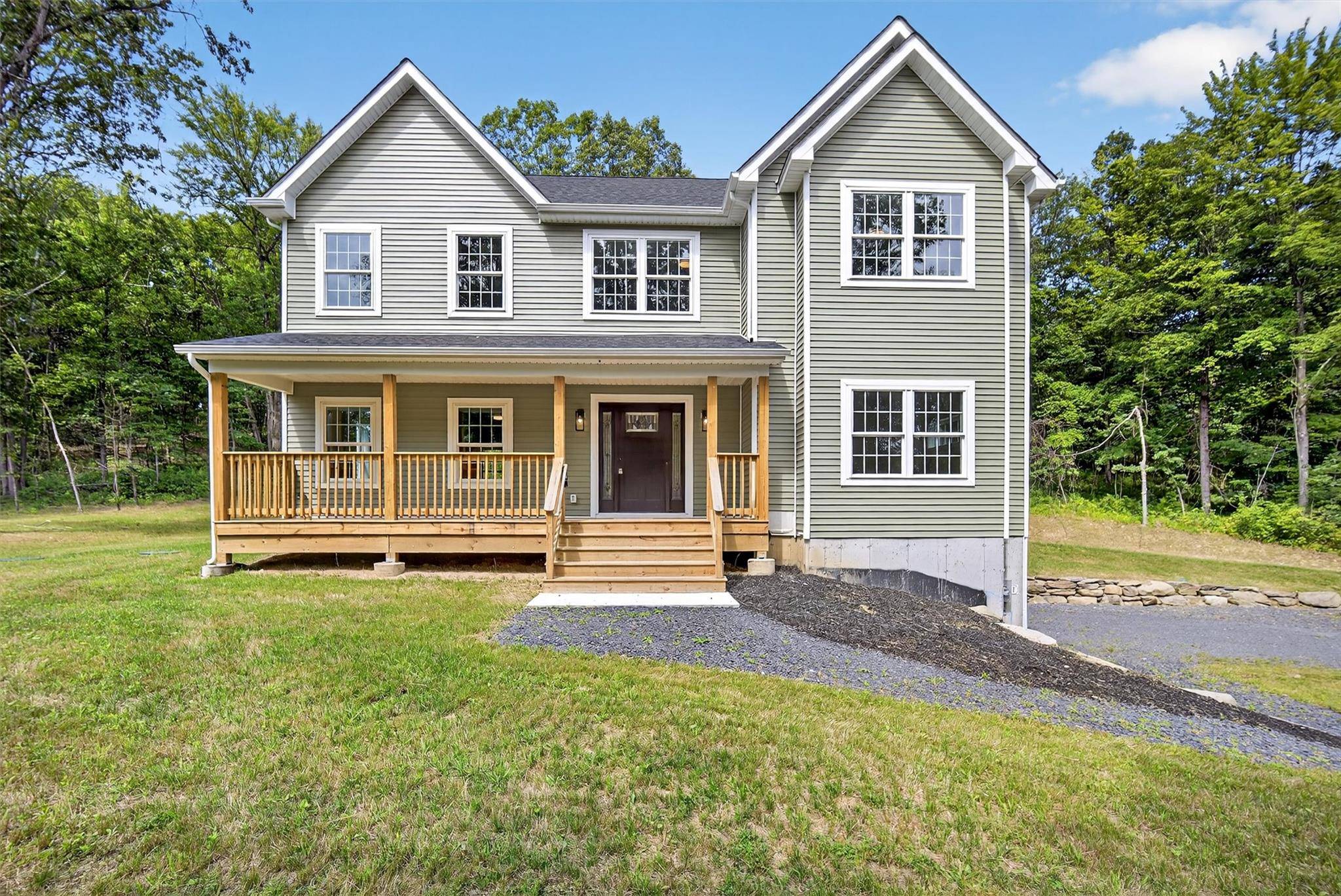 New Construction Colonial in the Heart of the Hudson Valley !
