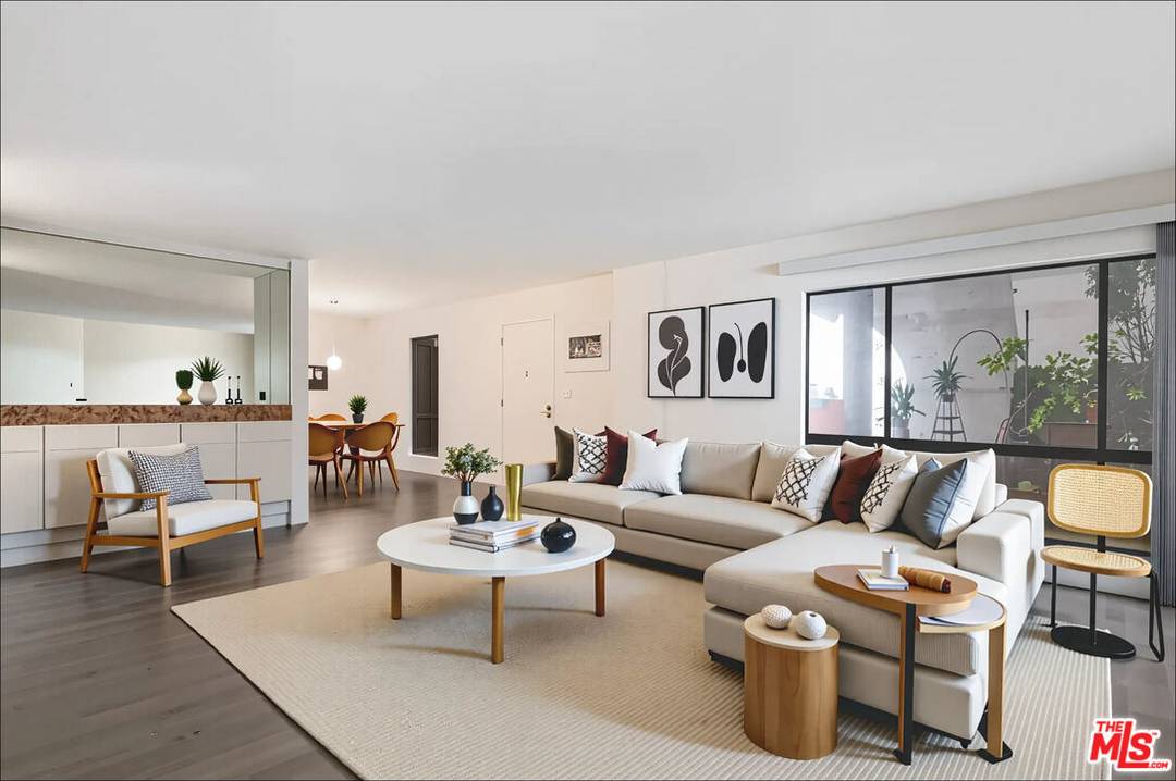 837  N West Knoll Dr 2BR Sunset Strip La