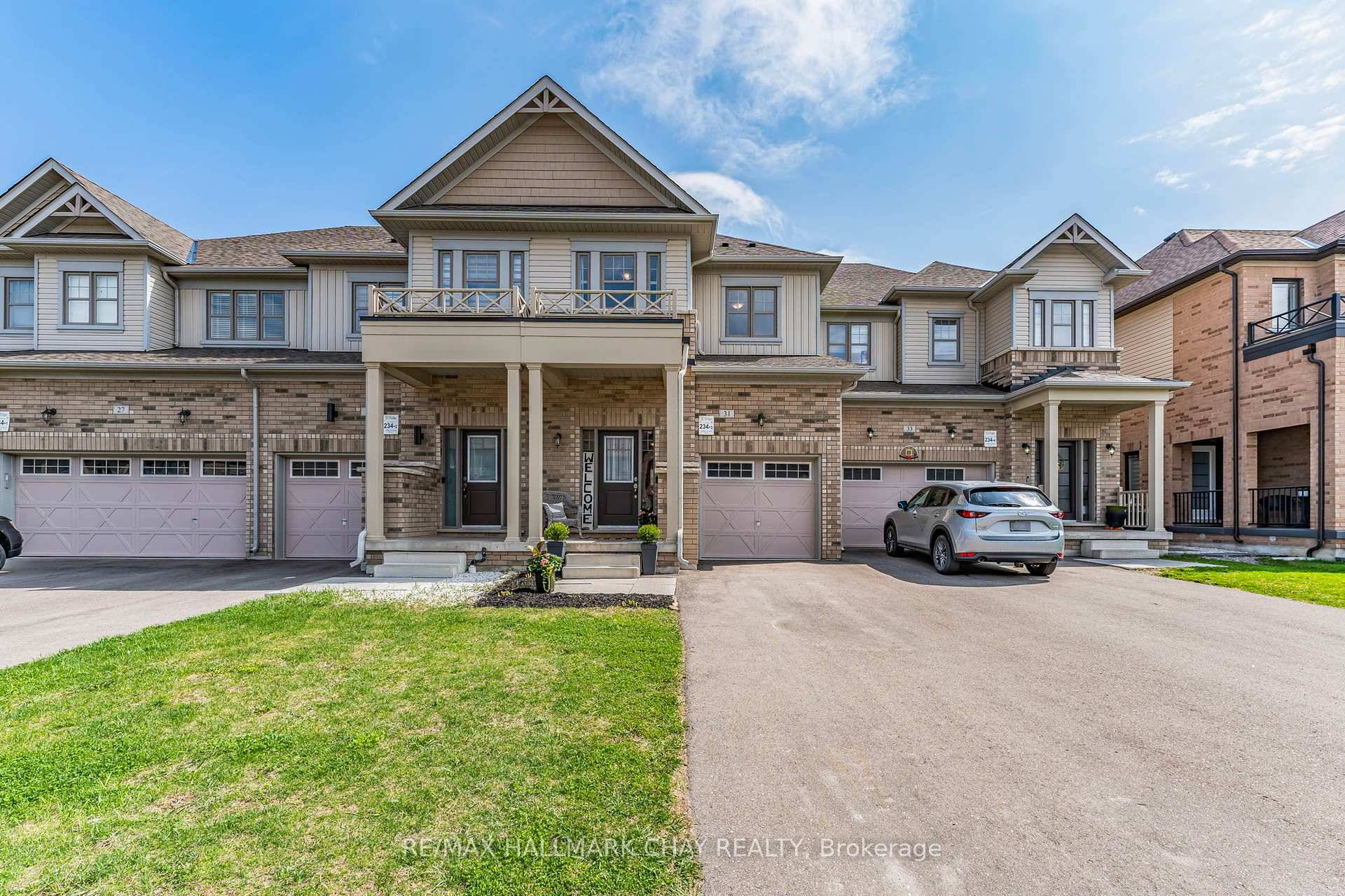 Welcome To 31 Arnold Crescent A Bright Stylish Home In Alliston's Sought After Treetops Community !