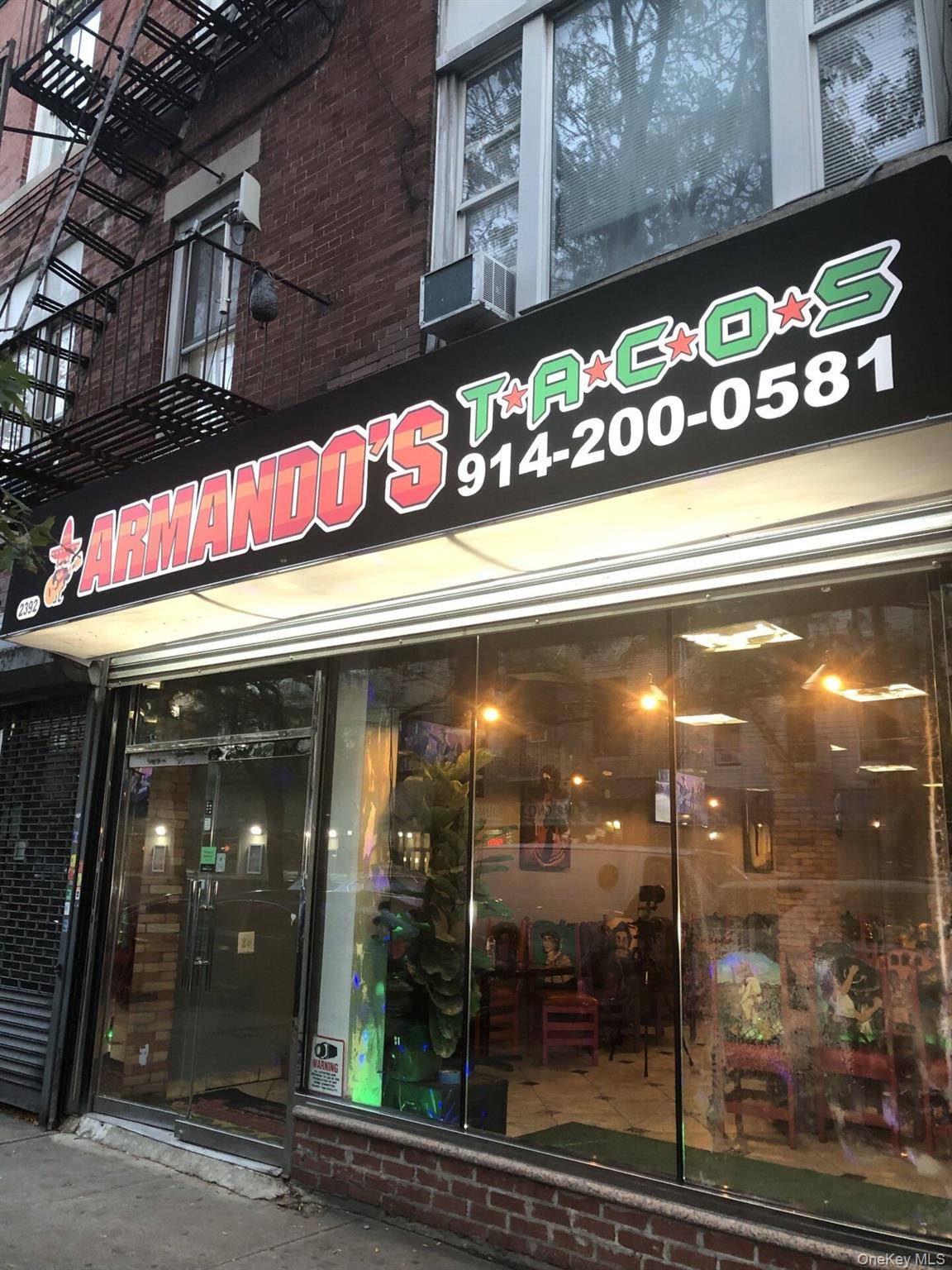 STORE FOR RENT PREVIOUSLY RESTAURANT 3 Generation Restaurant Space.