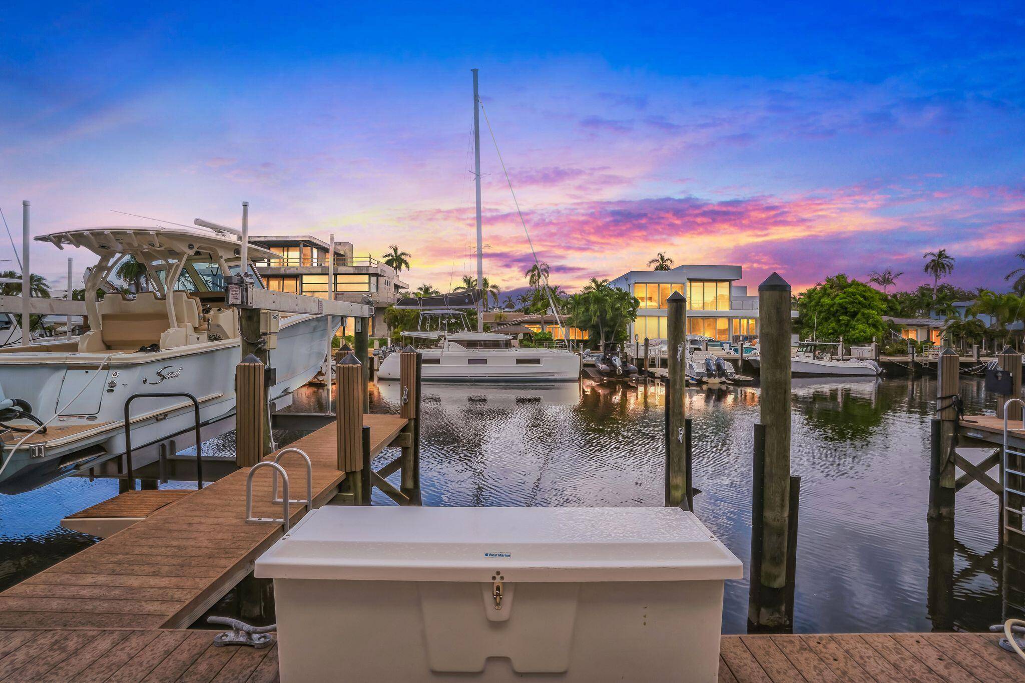 Stunning Waterfront Condo with Deeded Boat Dock Just 5 Minutes from the OceanExperience unparalleled luxury in this exceptional waterfront condo, located in a prestigious new building just five minutes from ...