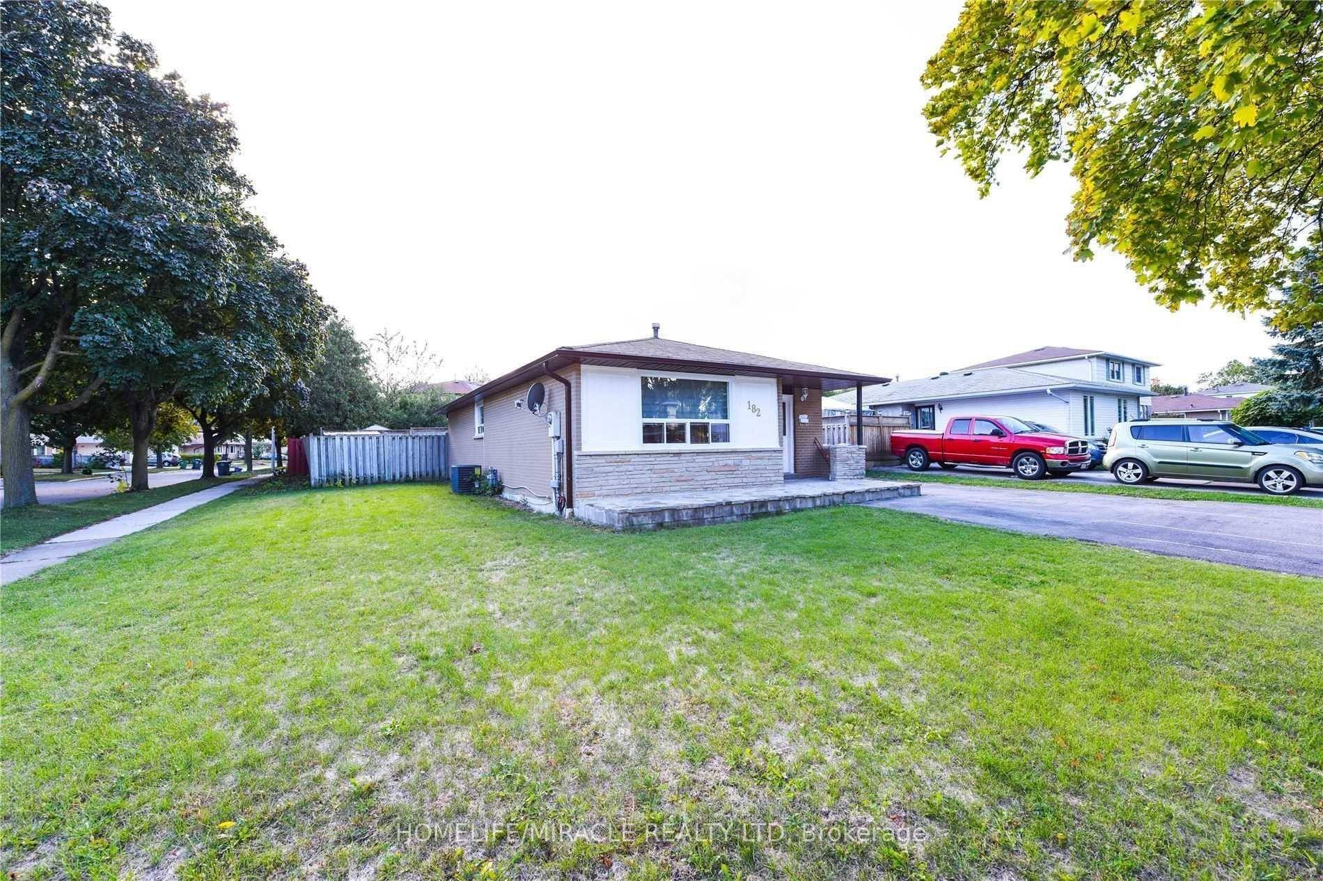 Only Main Floor 3 Bedrooms Available for Rent !