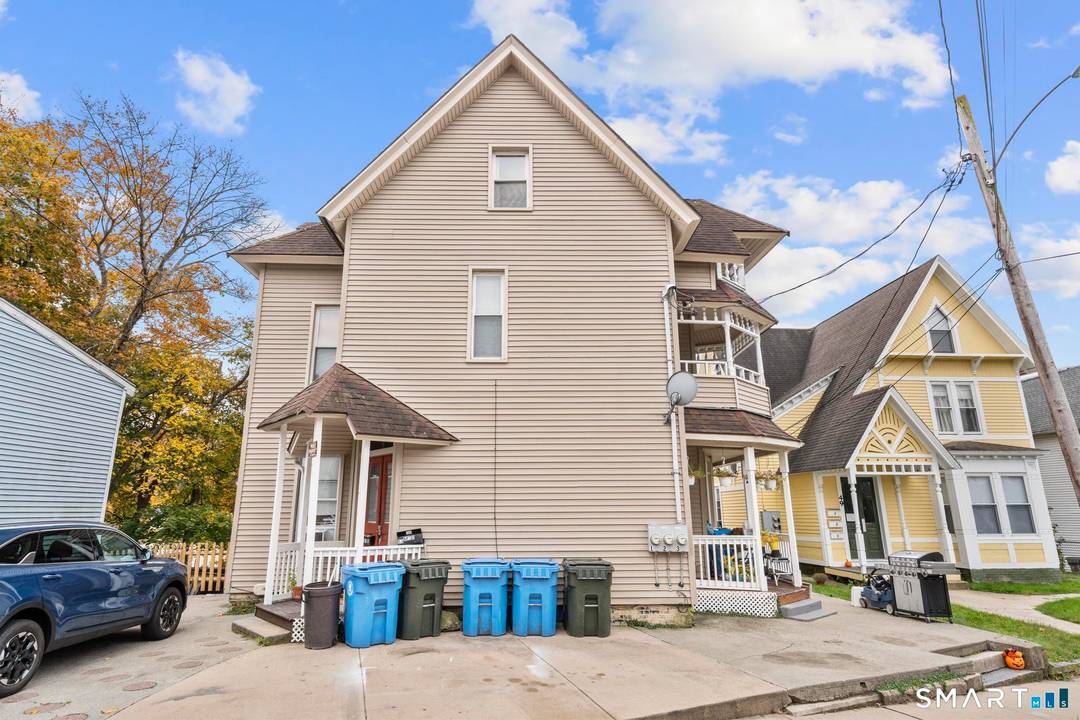 Perfect for owner occupant or investor.