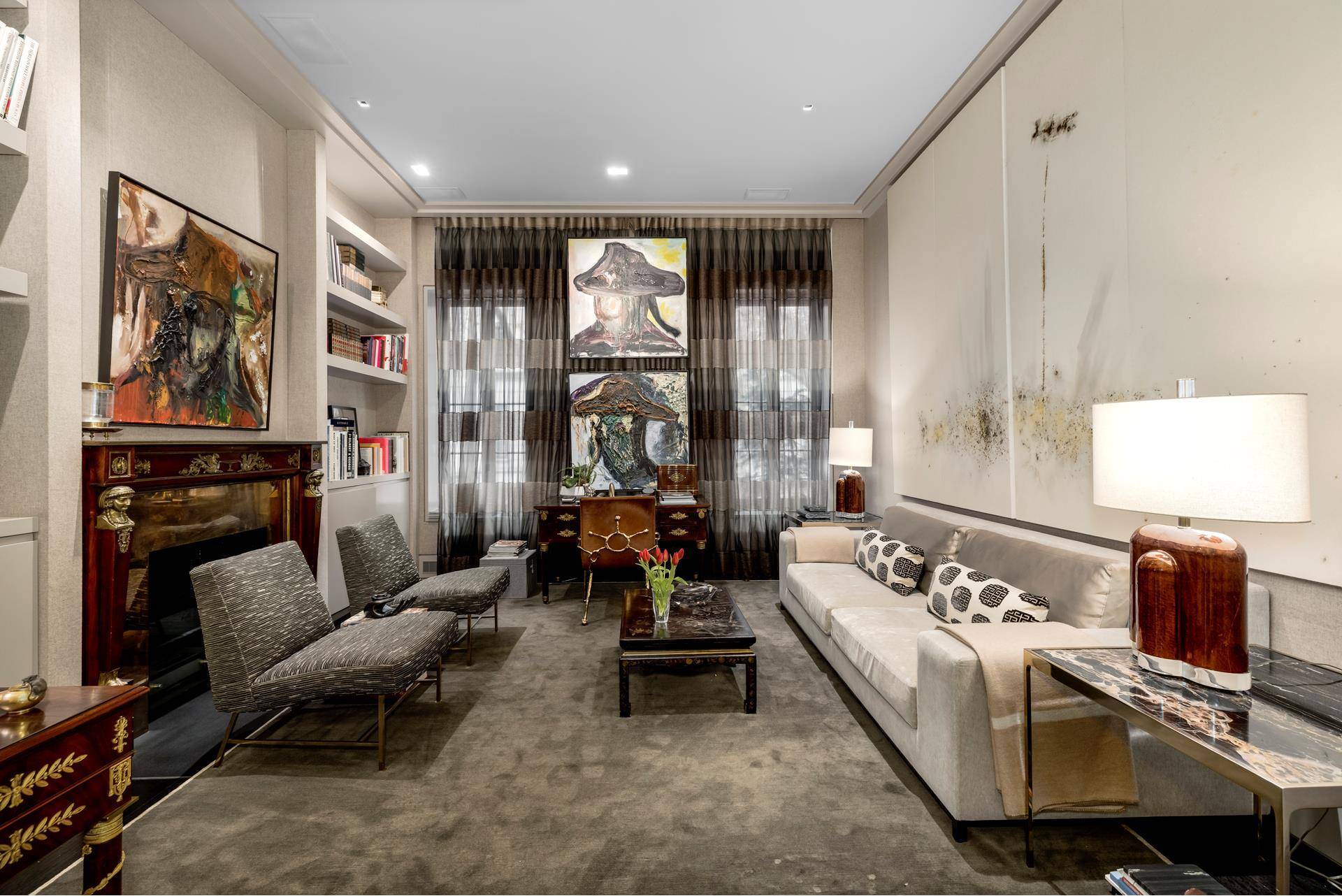 Gorgeous 4 story Lenox Hill townhouse, blending classic prewar details and elegance with the contemporary allure resulting from a full, impeccable renovation !