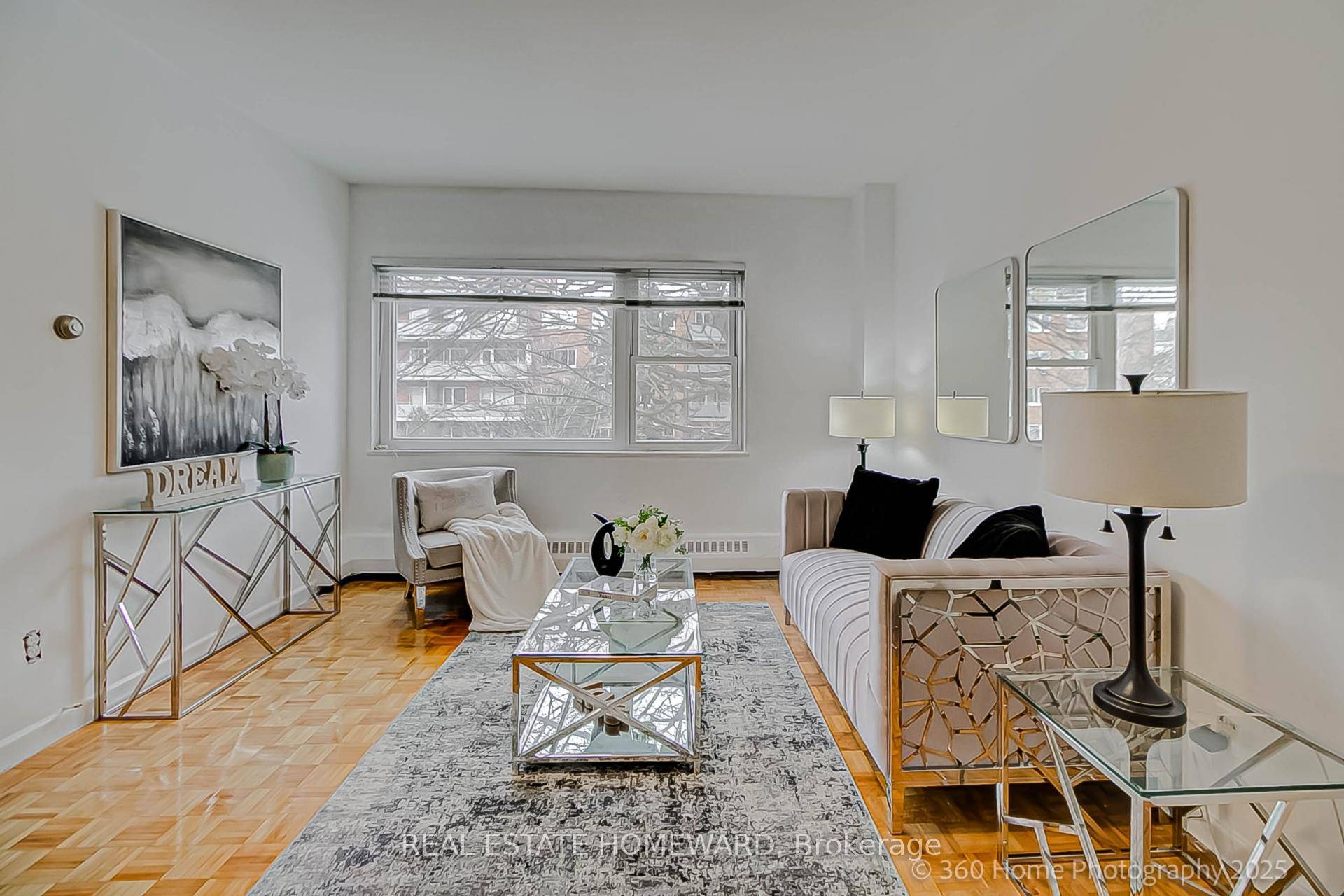 Charming 1 Bed, 1 Bath Co op in Prime South RosedaleNestled within a tranquil 5 acre property, this inviting ground floor unit offers serene garden views and an abundance of ...