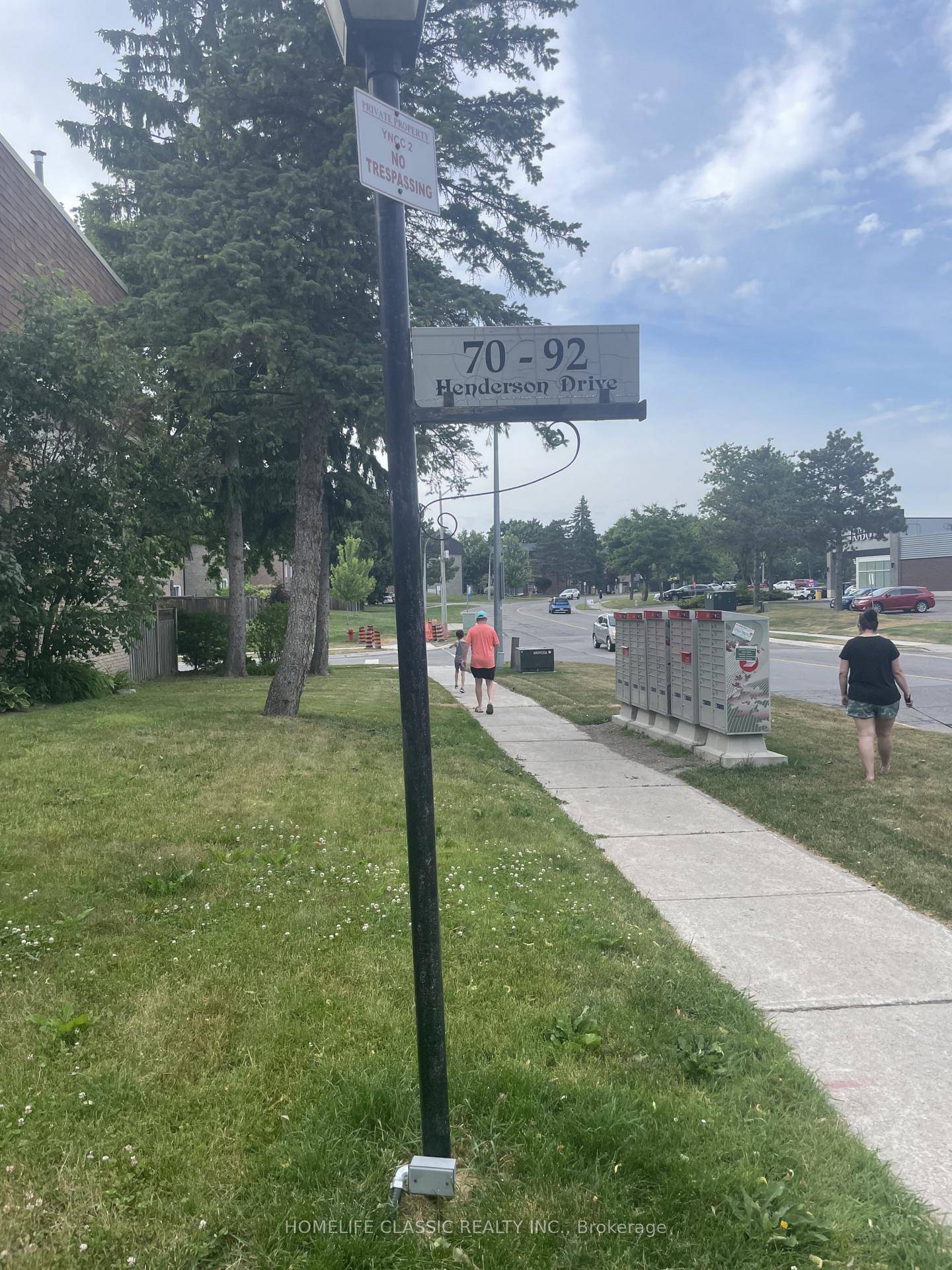 Client RemarksLocation, Location Step To Yonge In One Of The Highest Demand Community In Aurora, A FriendlyPrivate Partly Furnished Ground Level Bachelor UNIT, Adjacent To Park amp ; Play Ground.