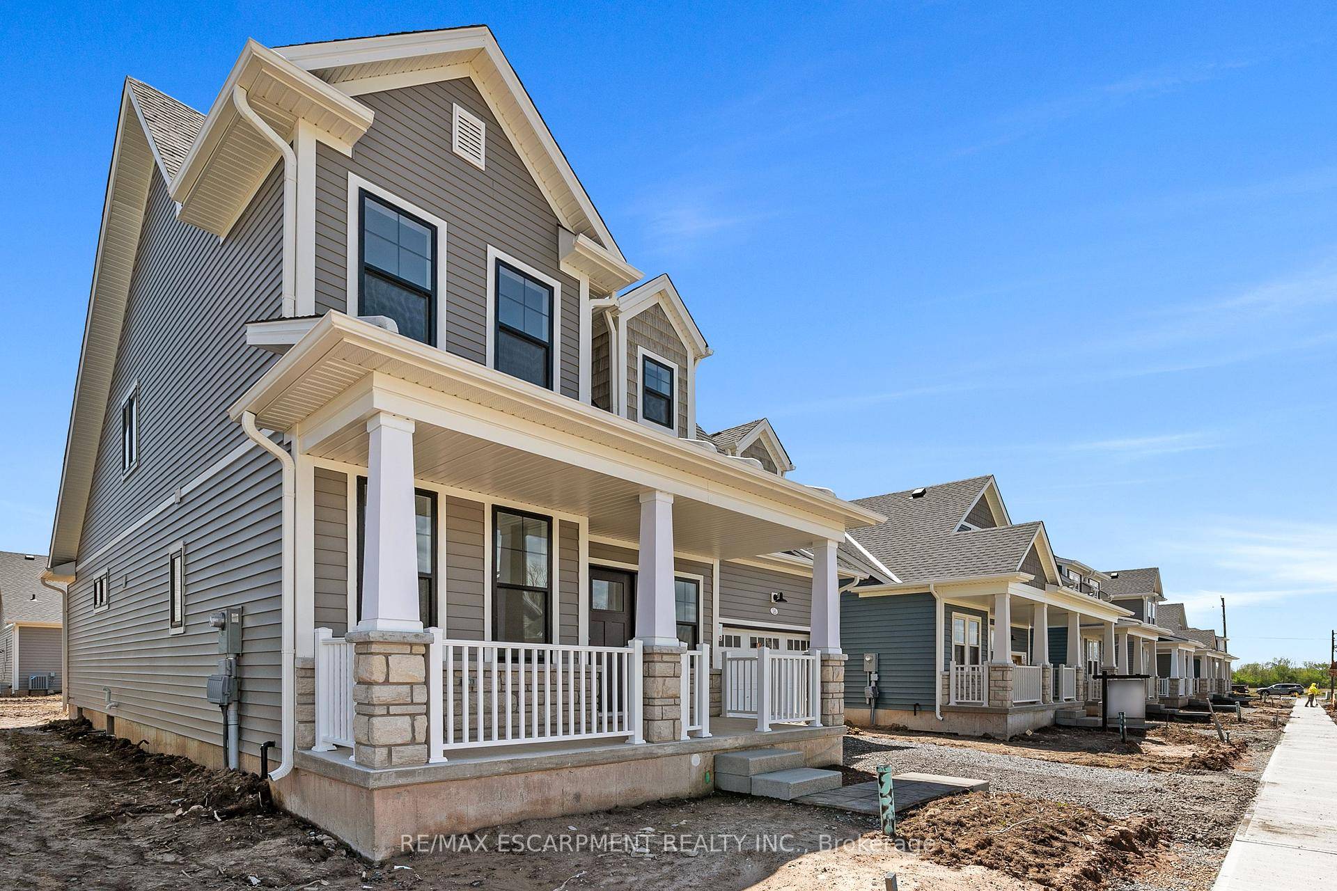 Welcome to beachside living in the beautiful BEACHWALK community.