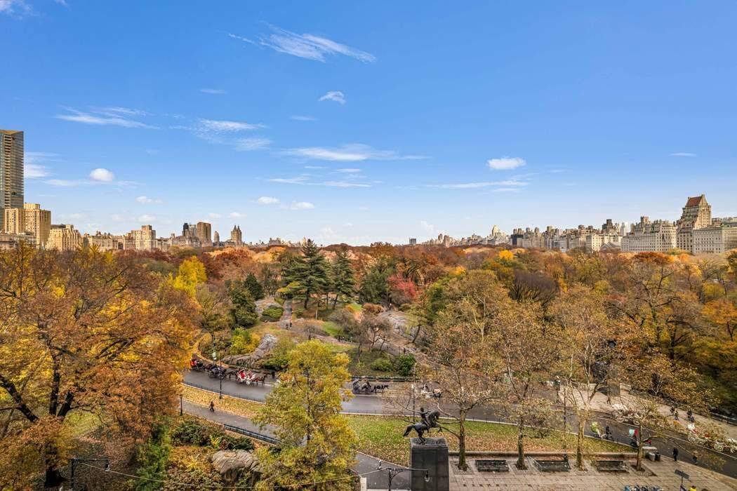 With sweeping Central Park views from all entertaining rooms, this luminous and expansive 3 bedroom, 3.