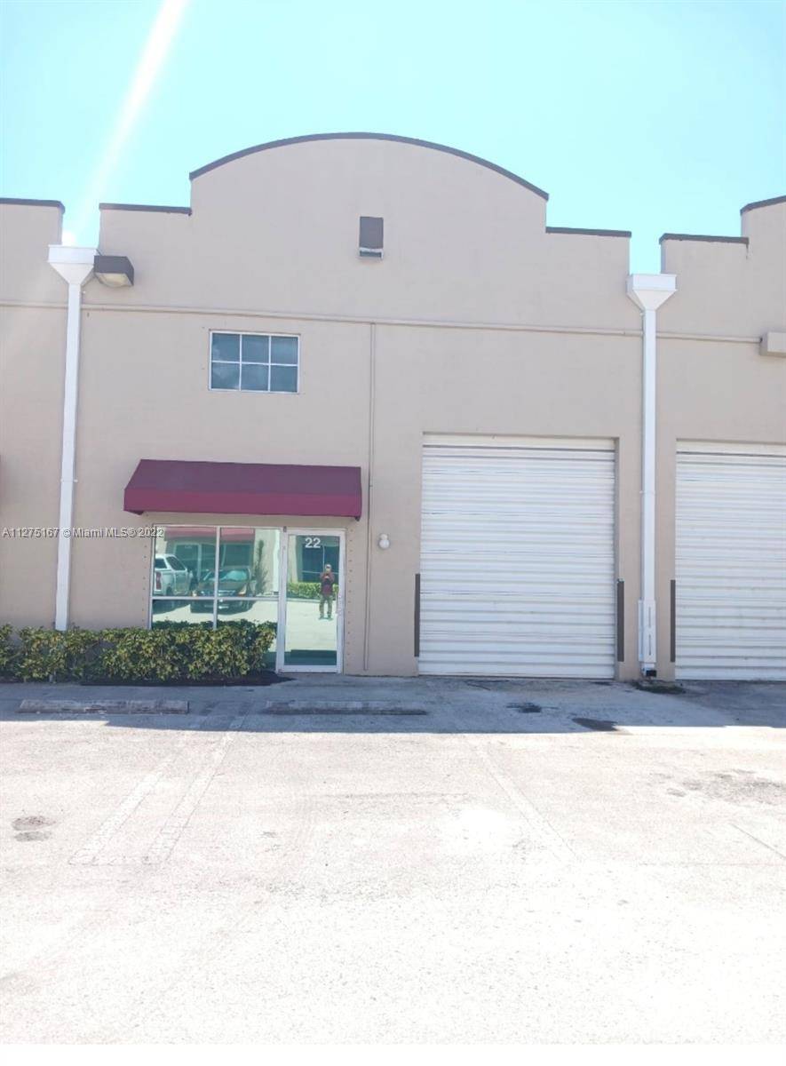 1, 884 SF OFFICE WAREHOUSE, BUILT 2004, GATED SECURE COMPLEX, 18 FT CEILING CLEAR, CONCRETE ROOF, ONE STREET LEVEL DOOR 10 X 12 FT, 2 ASSIGNED PARKING SPACES PLUS OFF ...