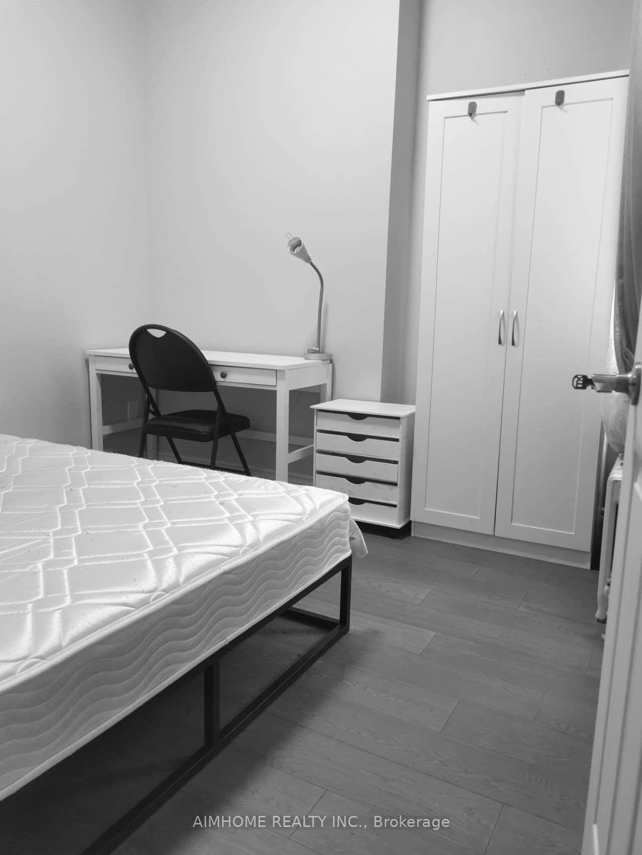 Bright and Clean Main Floor One Room For Lease in The Most Convenient Location Of Toronto.
